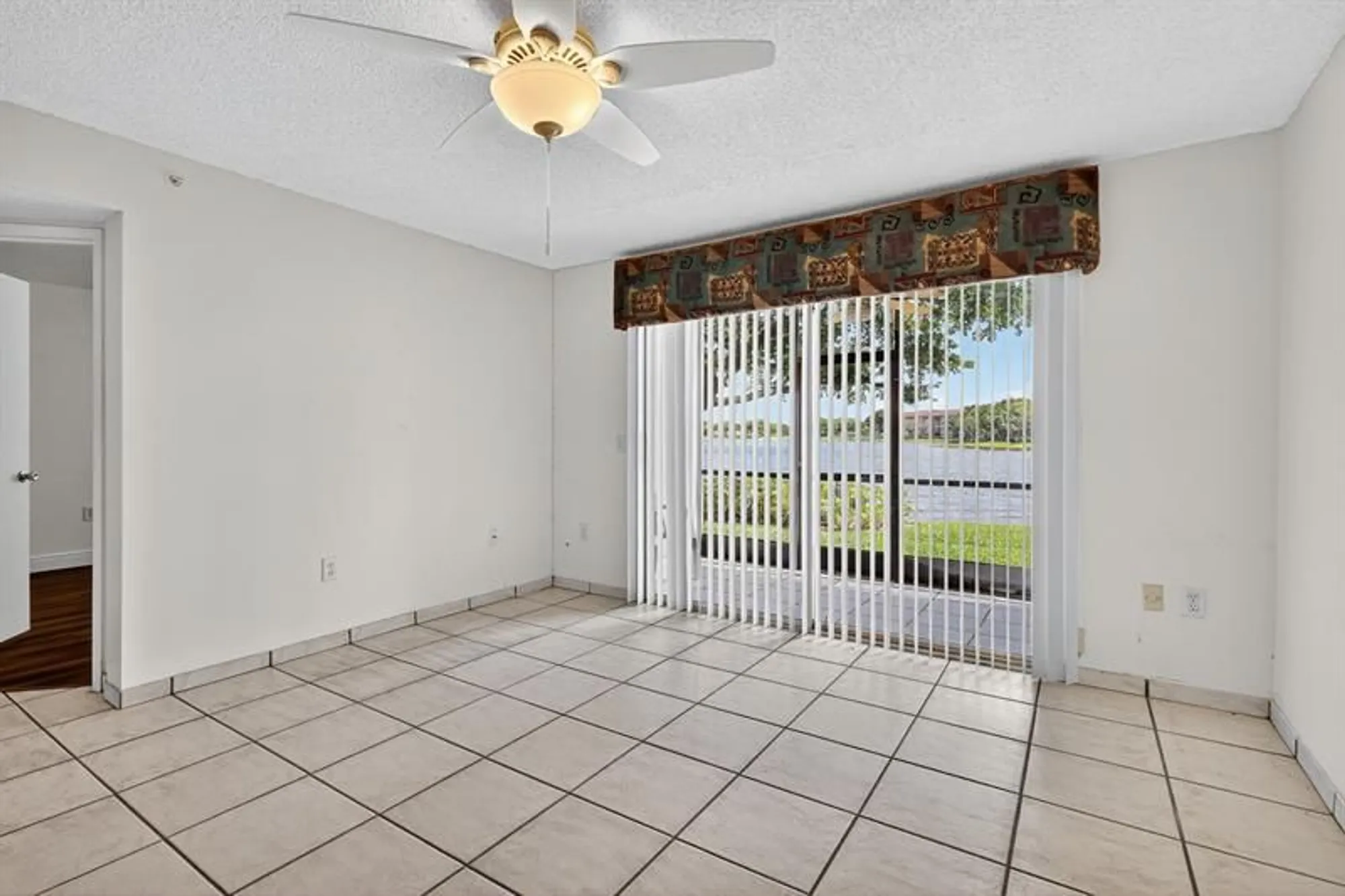 Property Slideshow image 26 of 70 | 1001 sw 141st ave, Pembroke Pines, FL, 33027