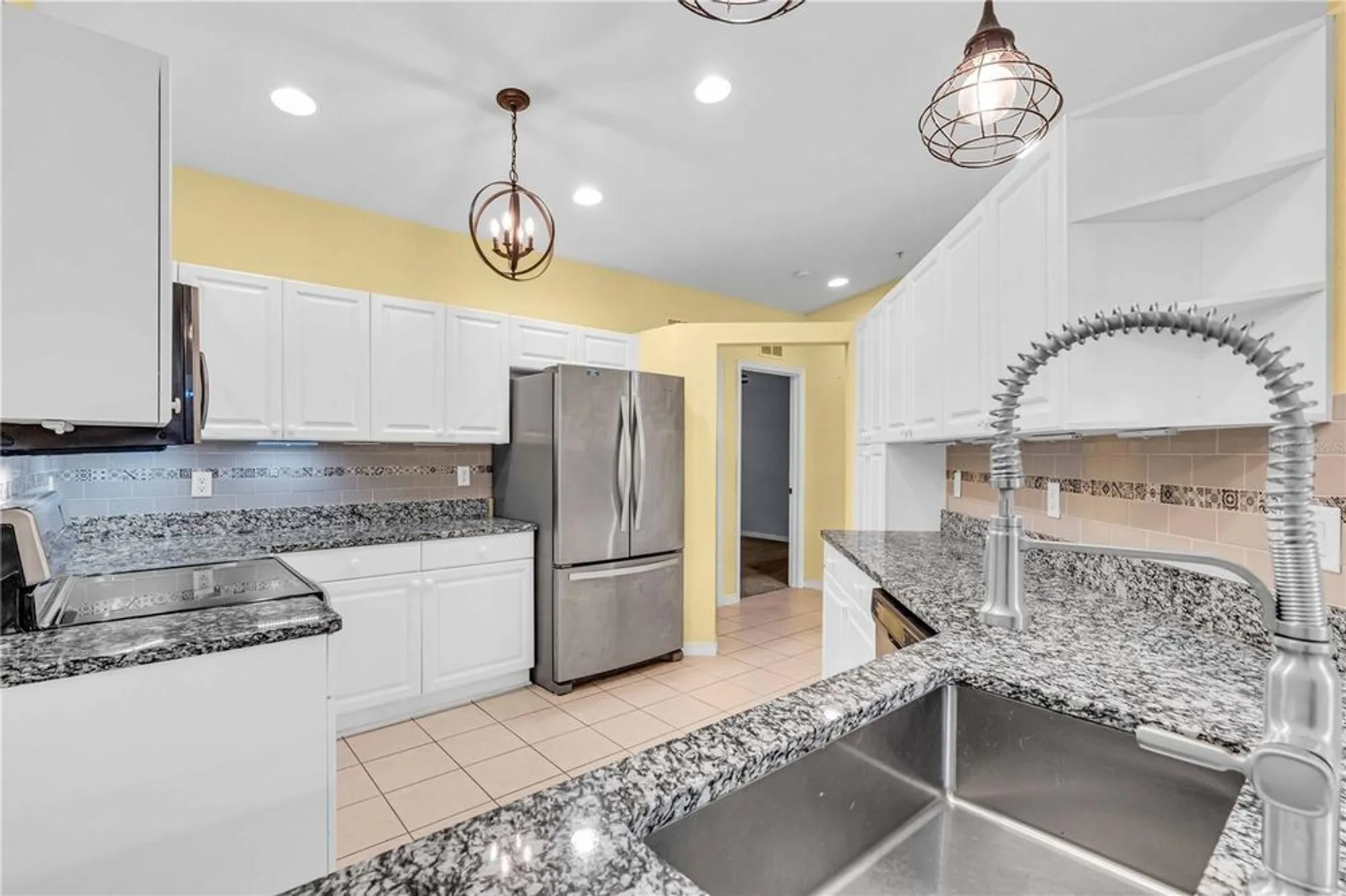 Property Slideshow image 6 of 51 | 6421 bay cedar ln, Bradenton, FL, 34203