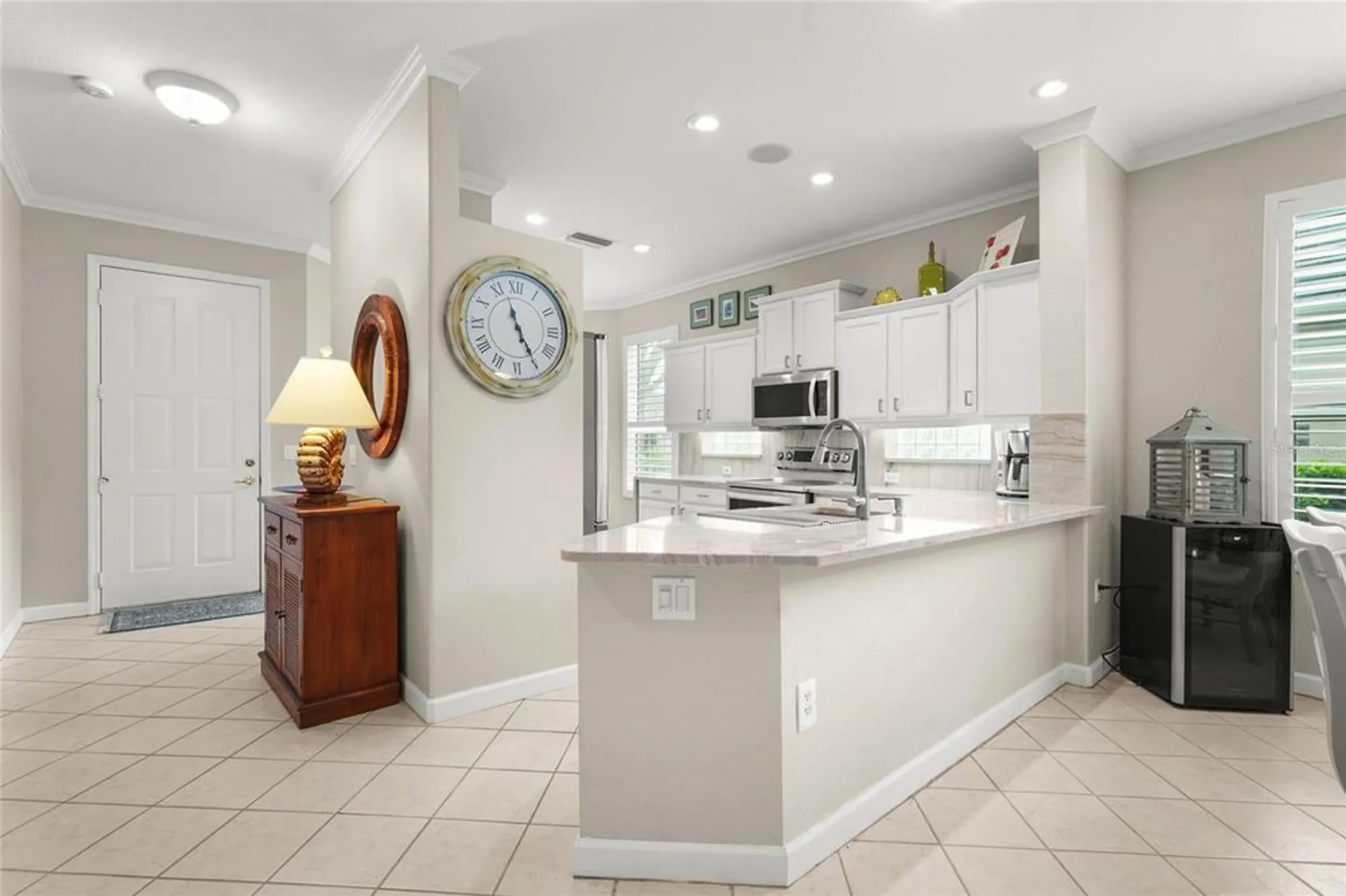Property Slideshow image 18 of 54 | 4840 lakescene pl, Sarasota, FL, 34243