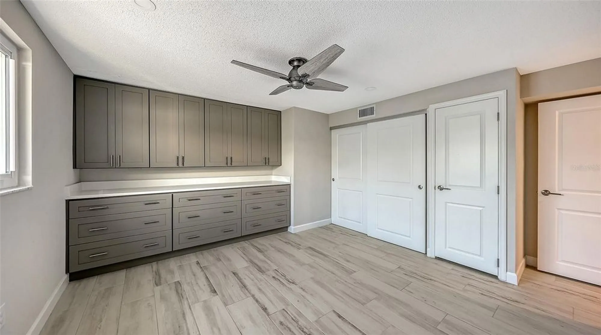 Property Slideshow image 13 of 39 | 738 el centro, Longboat Key, FL, 34228