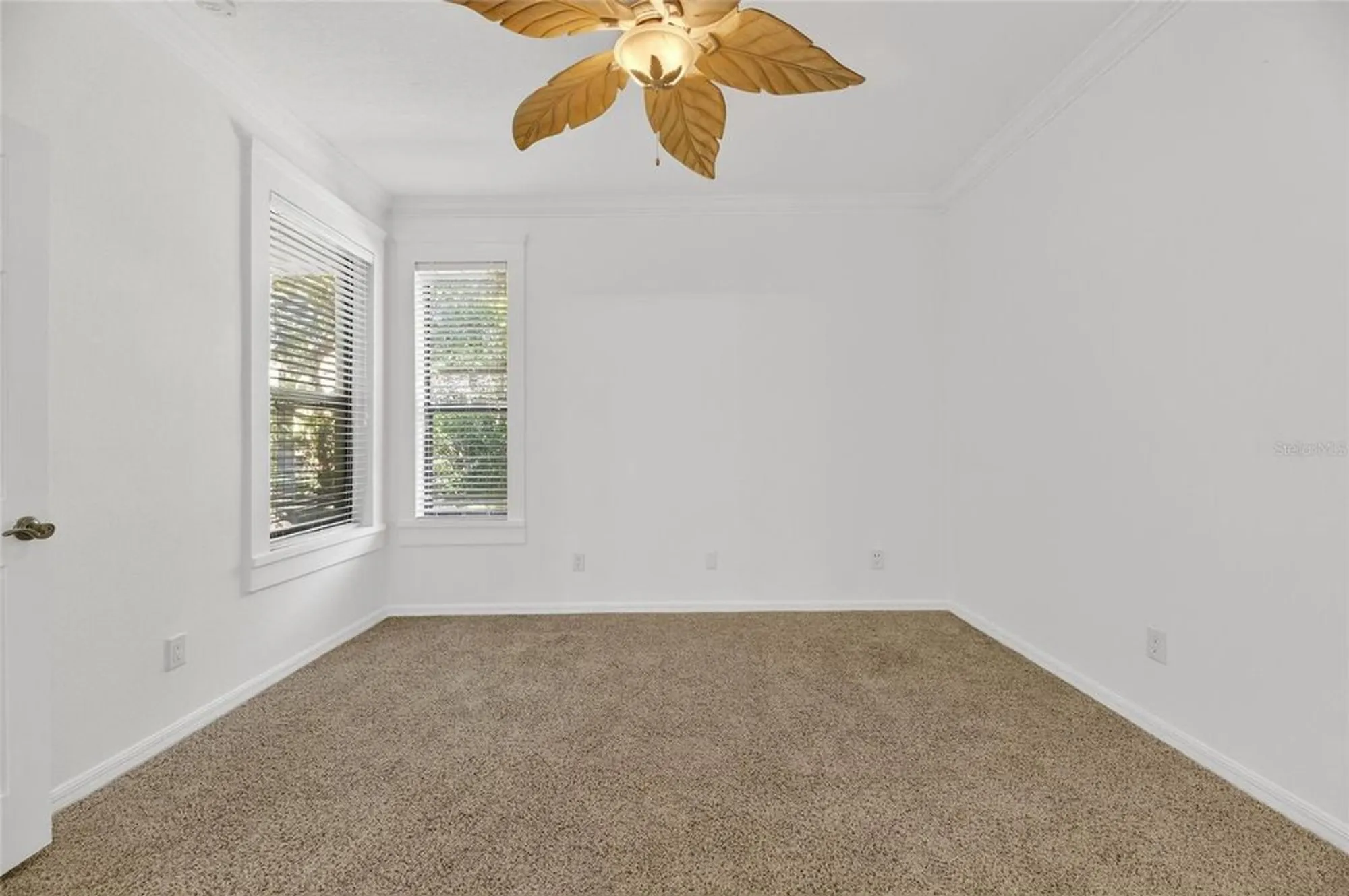 Property Slideshow image 17 of 36 | 329 seneca falls dr, Apollo Beach, FL, 33572