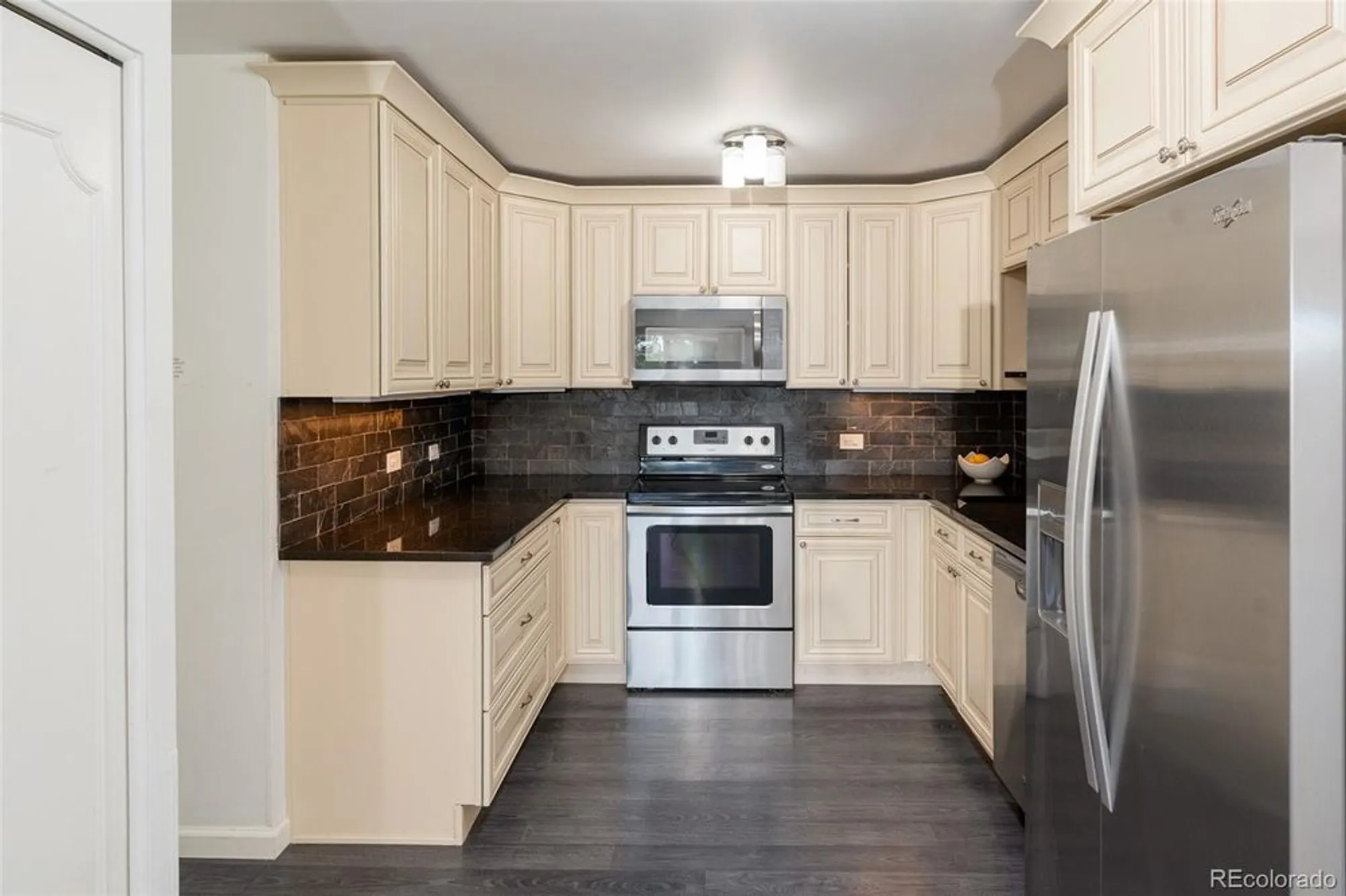 Property Slideshow image 8 of 31 | 650 s alton way apt 10c, Denver, CO, 80247