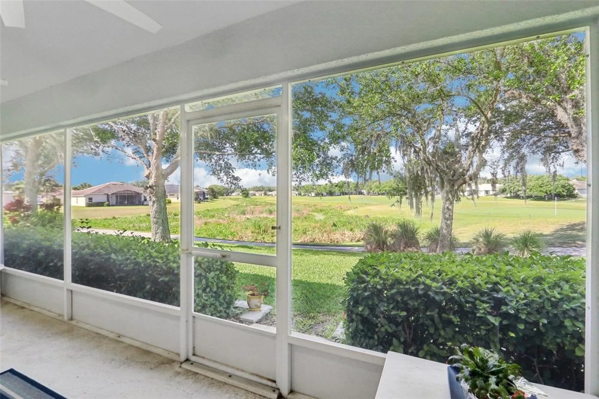 Property Slideshow image 3 of 35 | 26821 augusta springs cir, Leesburg, FL, 34748