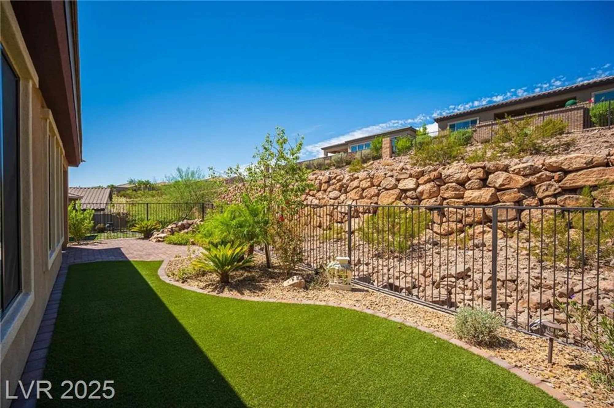 Property Slideshow image 30 of 55 | 35 cliffwater st, Henderson, NV, 89011