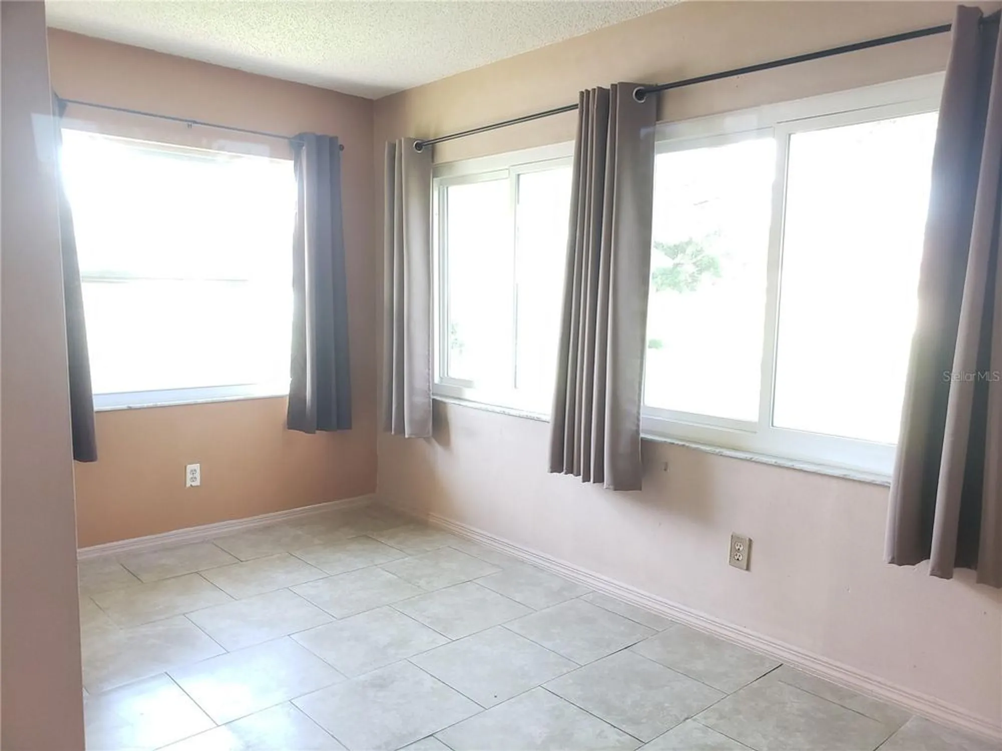 Property Slideshow image 8 of 16 | 2227 grenadier dr # 148, Sun City Center, FL, 33573