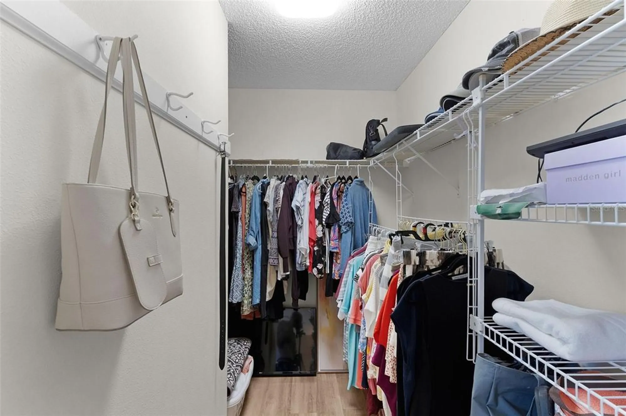 Property Slideshow image 27 of 44 | 2063 thornton ter, The Villages, FL, 32162