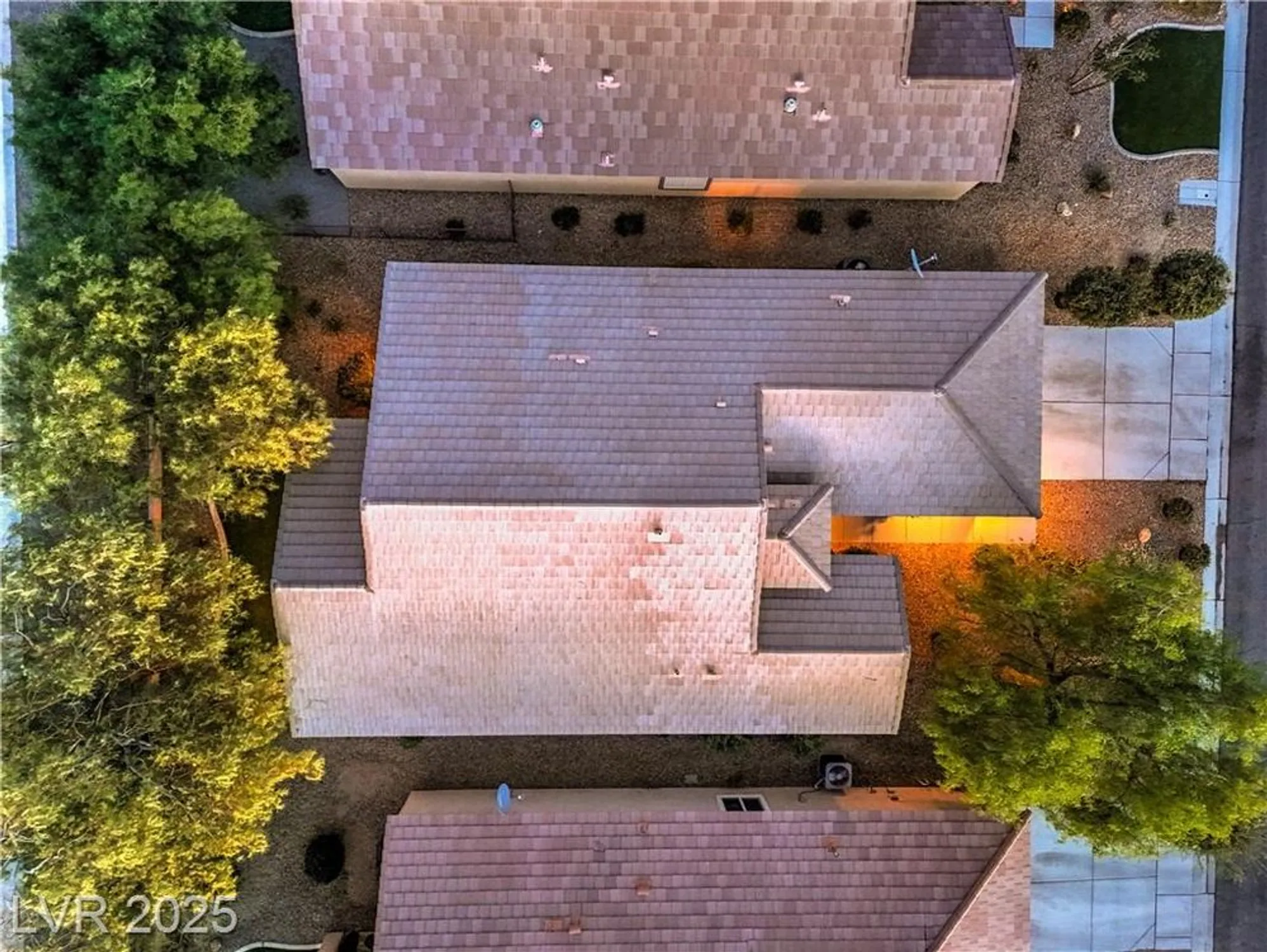 Property Slideshow image 19 of 42 | 2314 jada dr, Henderson, NV, 89044