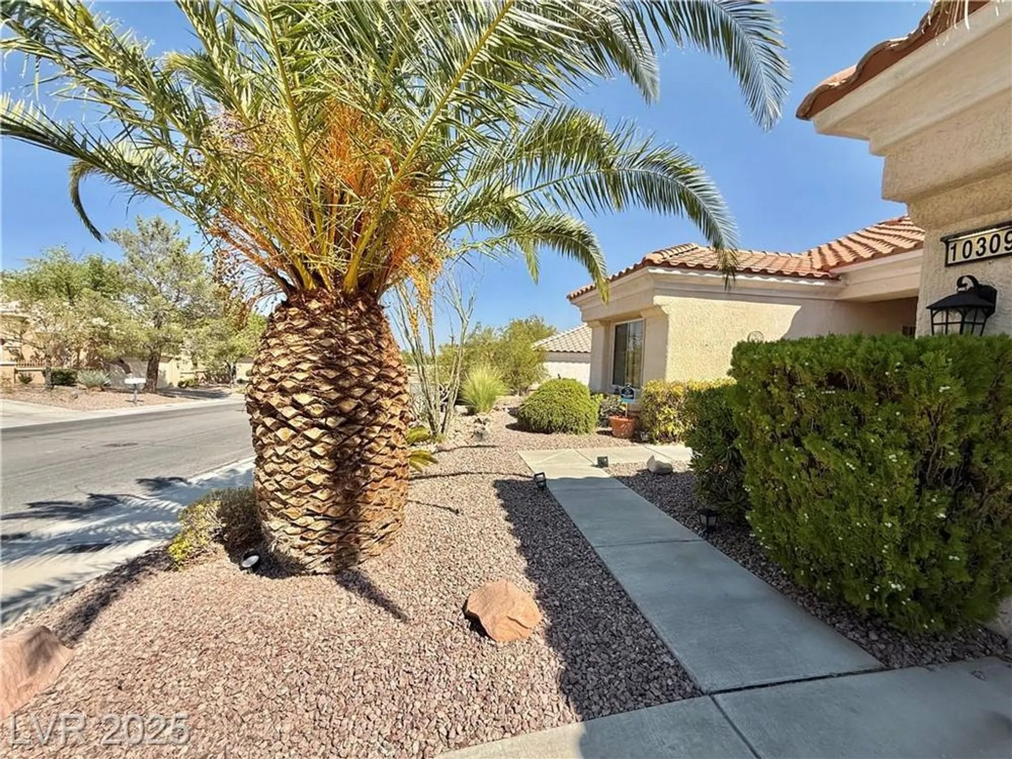 Property Slideshow image 4 of 47 | 10309 cogswell ave, Las Vegas, NV, 89134