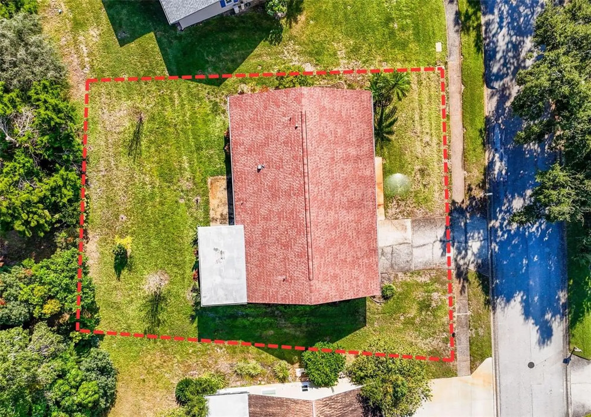 Property Slideshow image 4 of 51 | 1637 caledonia dr, Palm Harbor, FL, 34684