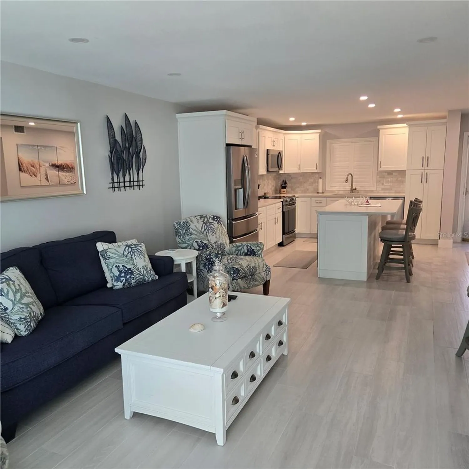 Property Slideshow image 15 of 60 | 1350 n portofino dr apt 108, Sarasota, FL, 34242