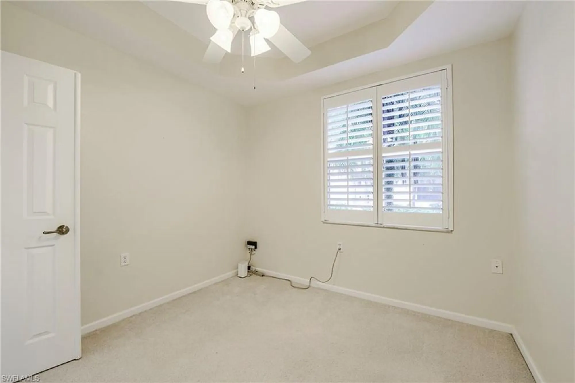 Property Slideshow image 11 of 50 | 3010 meandering way apt 102, Fort Myers, FL, 33905