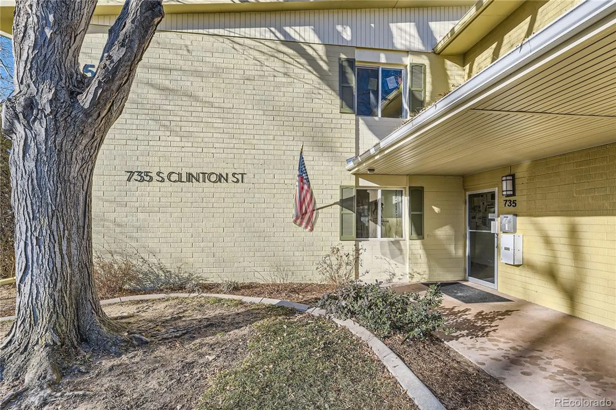 Property Slideshow image 2 of 15 | 735 s clinton st apt 5b, Denver, CO, 80247