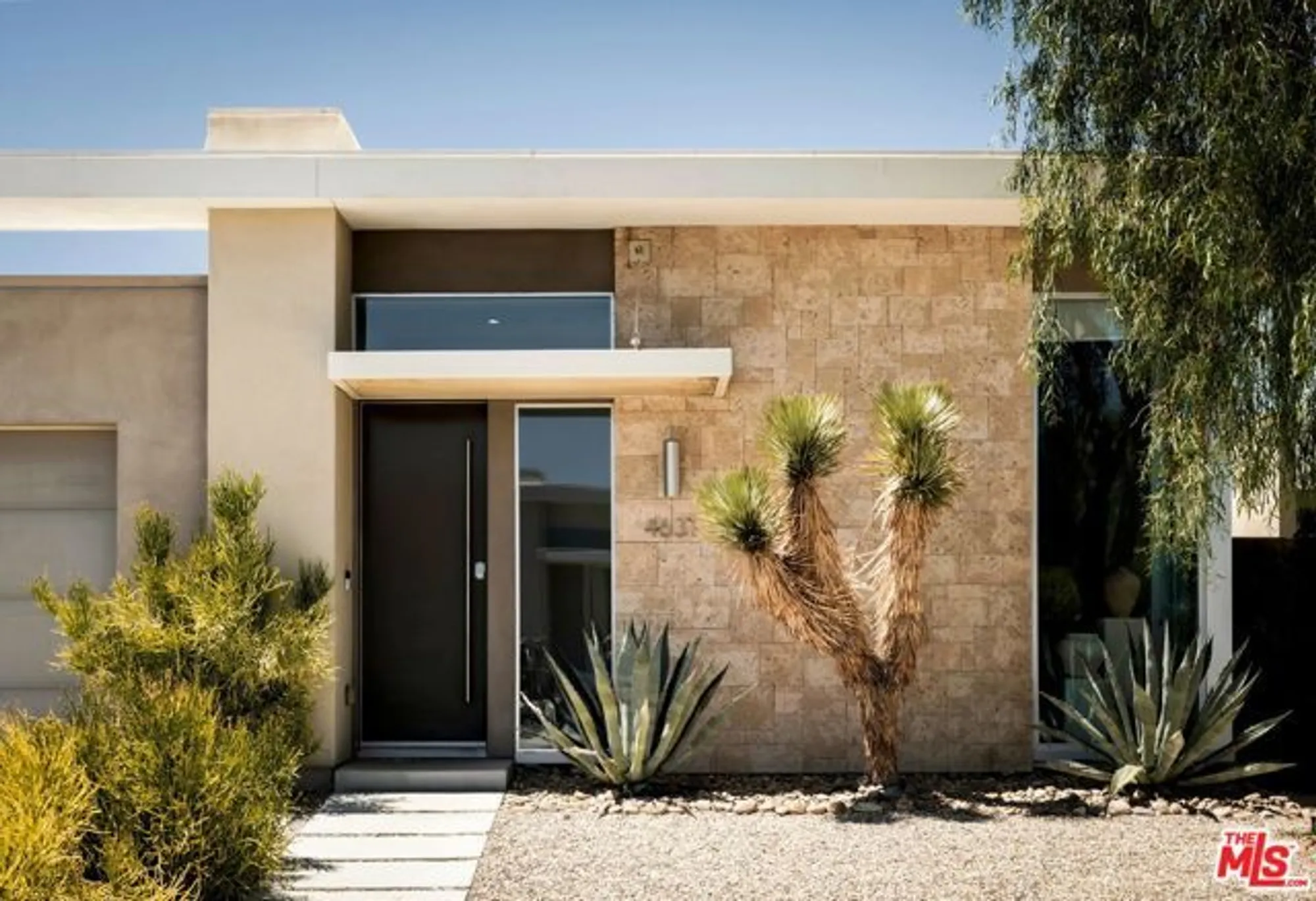 Property Slideshow image 2 of 22 | 4631 kellogg way, Palm Springs, CA, 92262