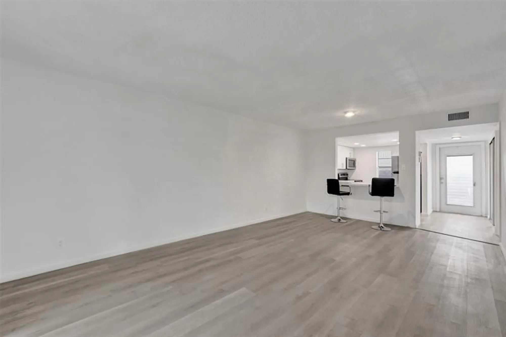 Property Slideshow image 15 of 60 | 7605 nw 5th pl apt 103, Margate, FL, 33063