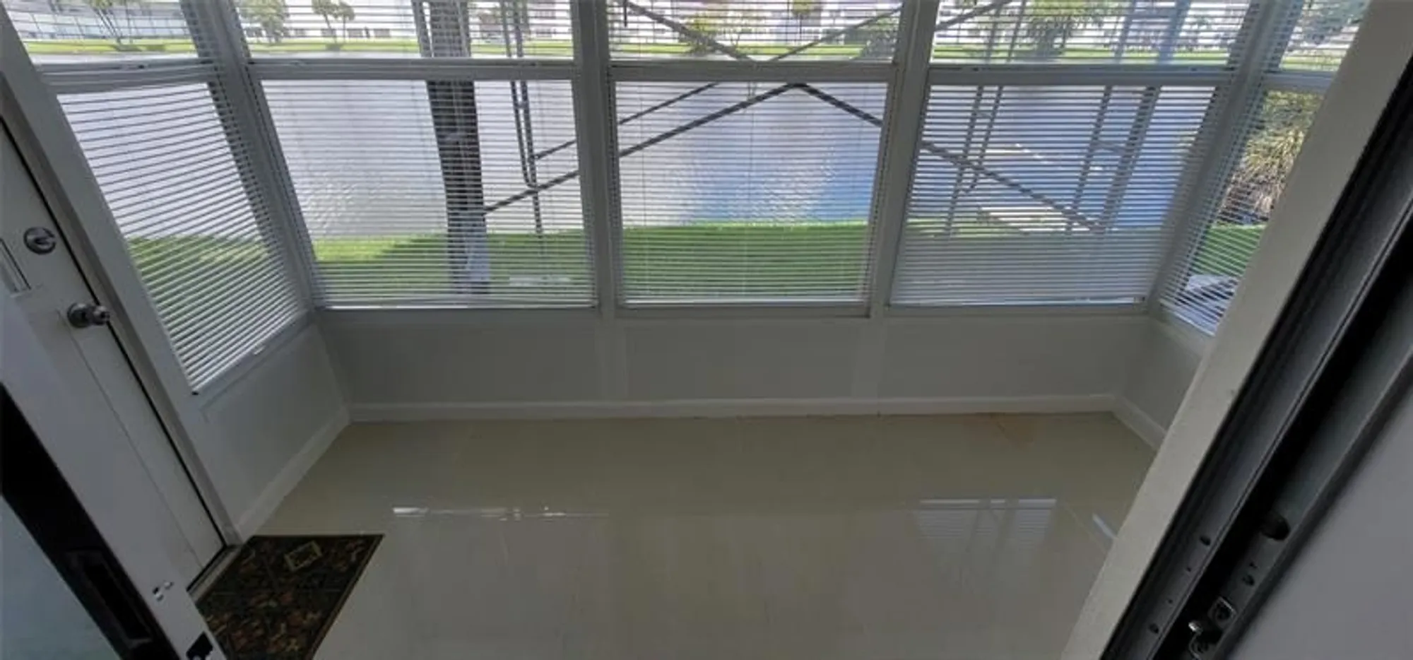 Property Slideshow image 14 of 43 | 4751 nw 21st st 112, Lauderhill, FL, 33313