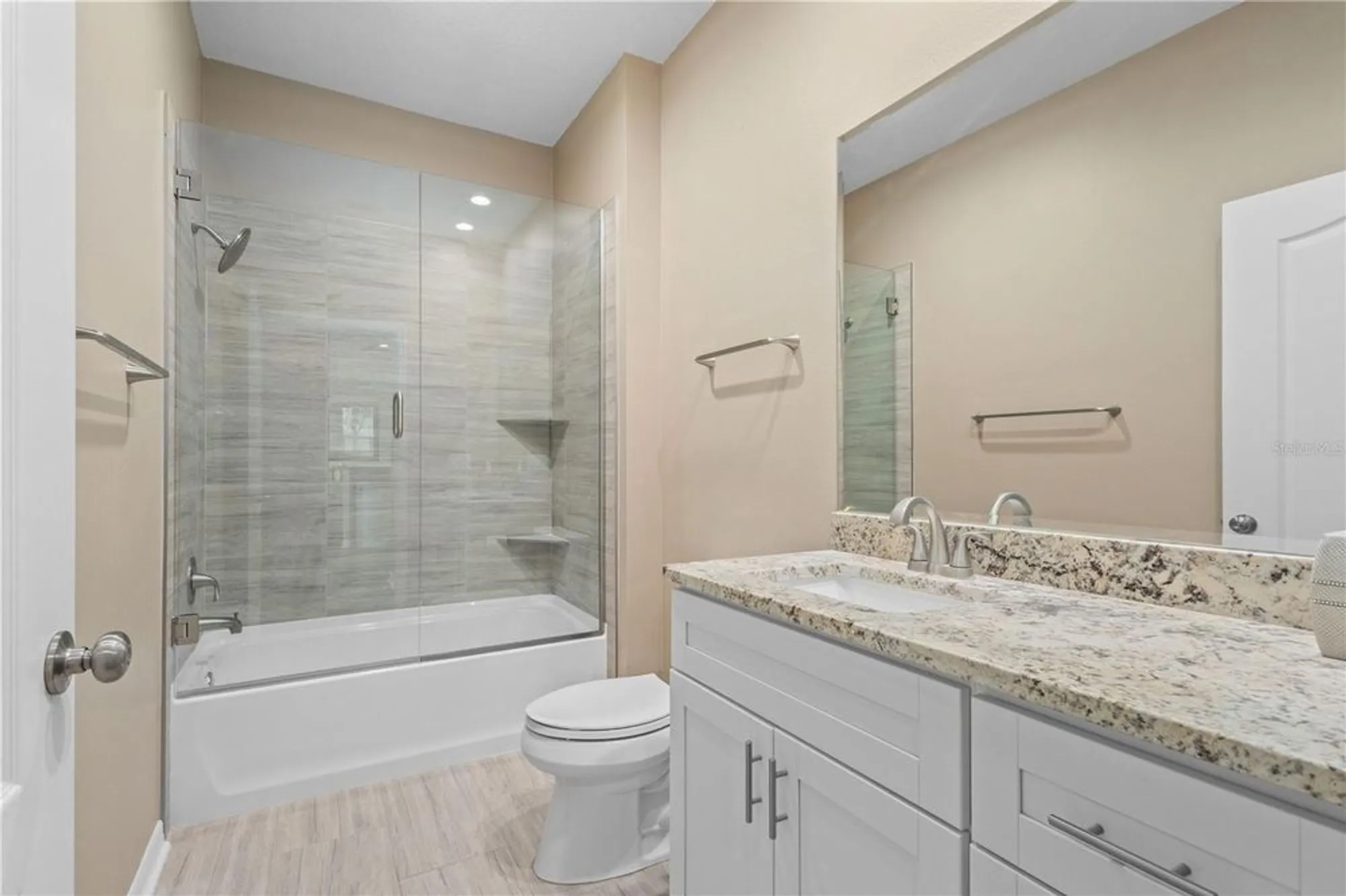Property Slideshow image 33 of 57 | 5064 whispering oaks dr, North Port, FL, 34287