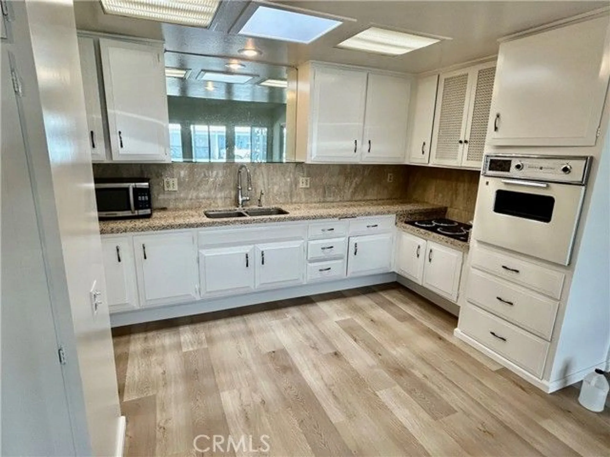 Property Slideshow image 3 of 10 | 1660 monterey rd, Seal Beach, CA, 90740