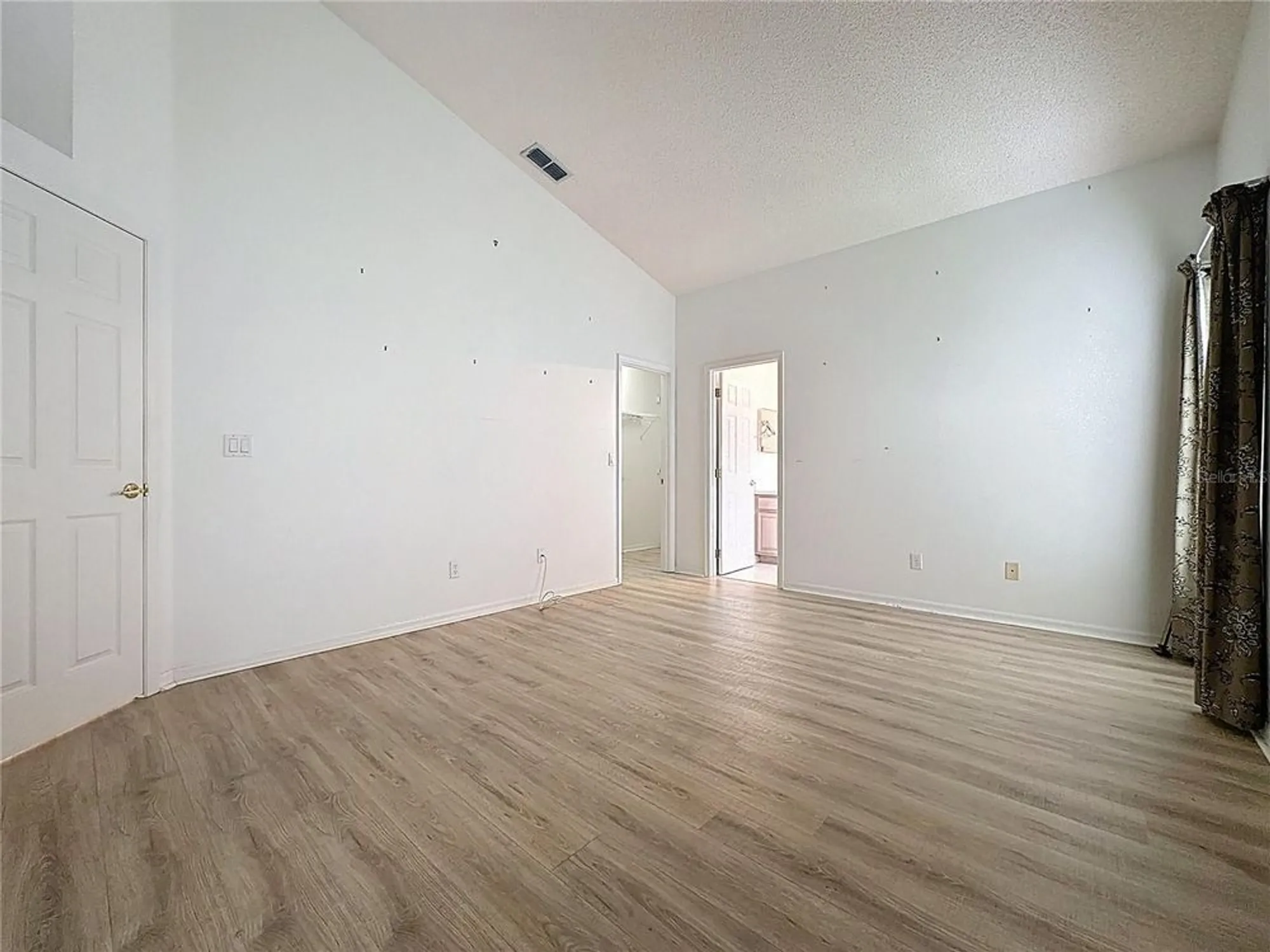 Property Slideshow image 17 of 75 | 3821 doune way, Clermont, FL, 34711