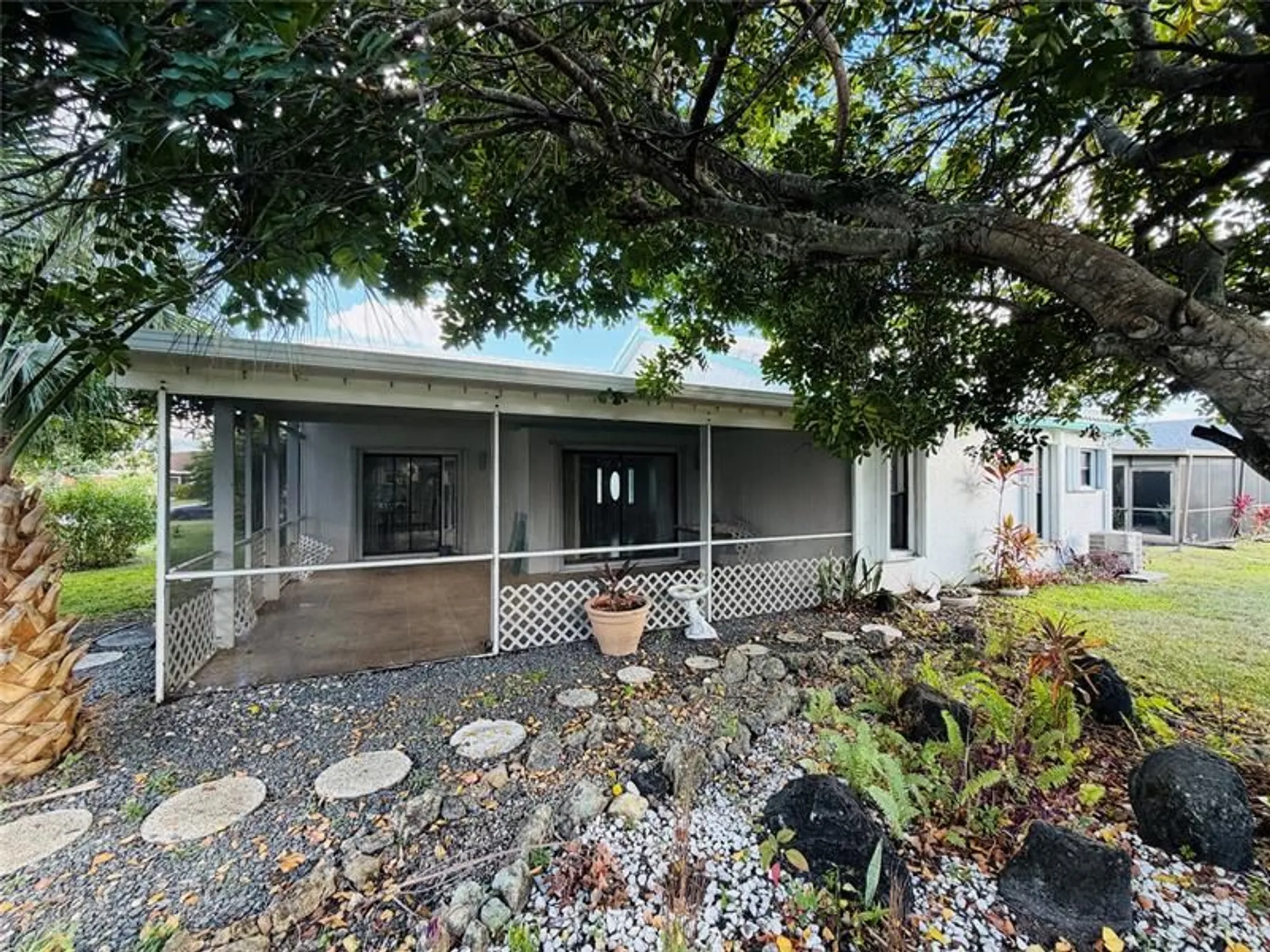 Property Slideshow image 24 of 29 | 7013 nw 107th ave, Tamarac, FL, 33321