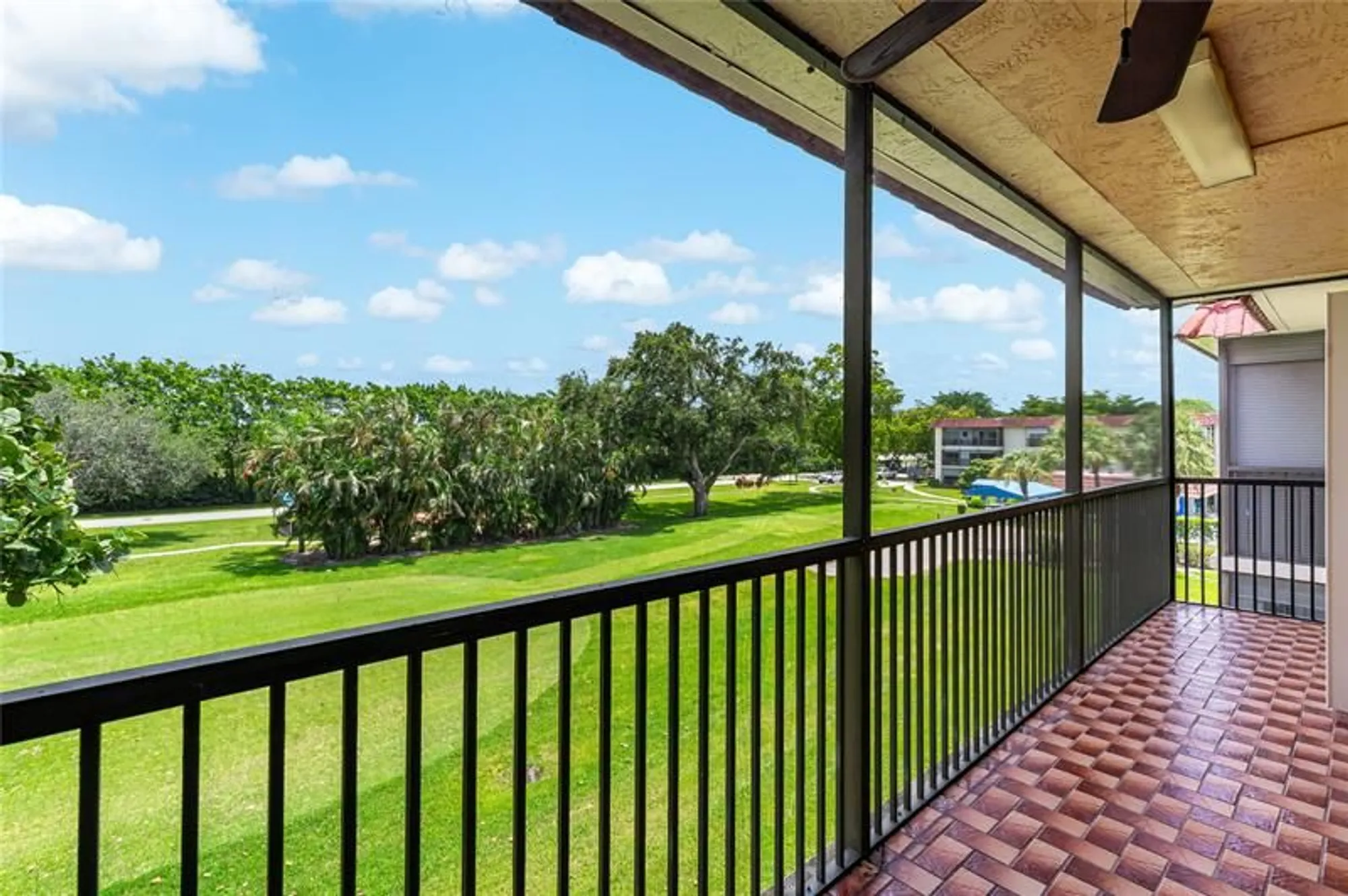 Property Slideshow image 6 of 57 | 271 s hollybrook dr 304, Pembroke Pines, FL, 33025