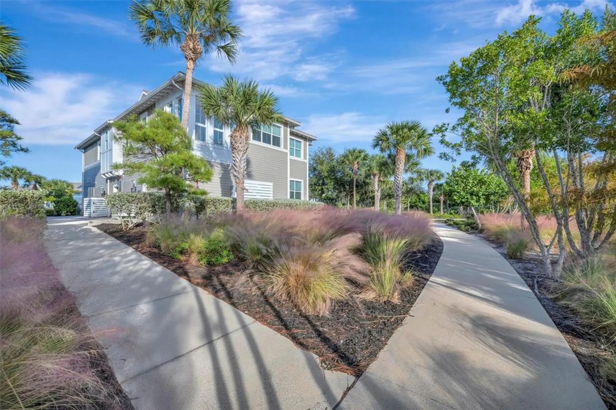 Property Slideshow image 23 of 96 | 246 sapphire lake dr 201, Bradenton, FL, 34209