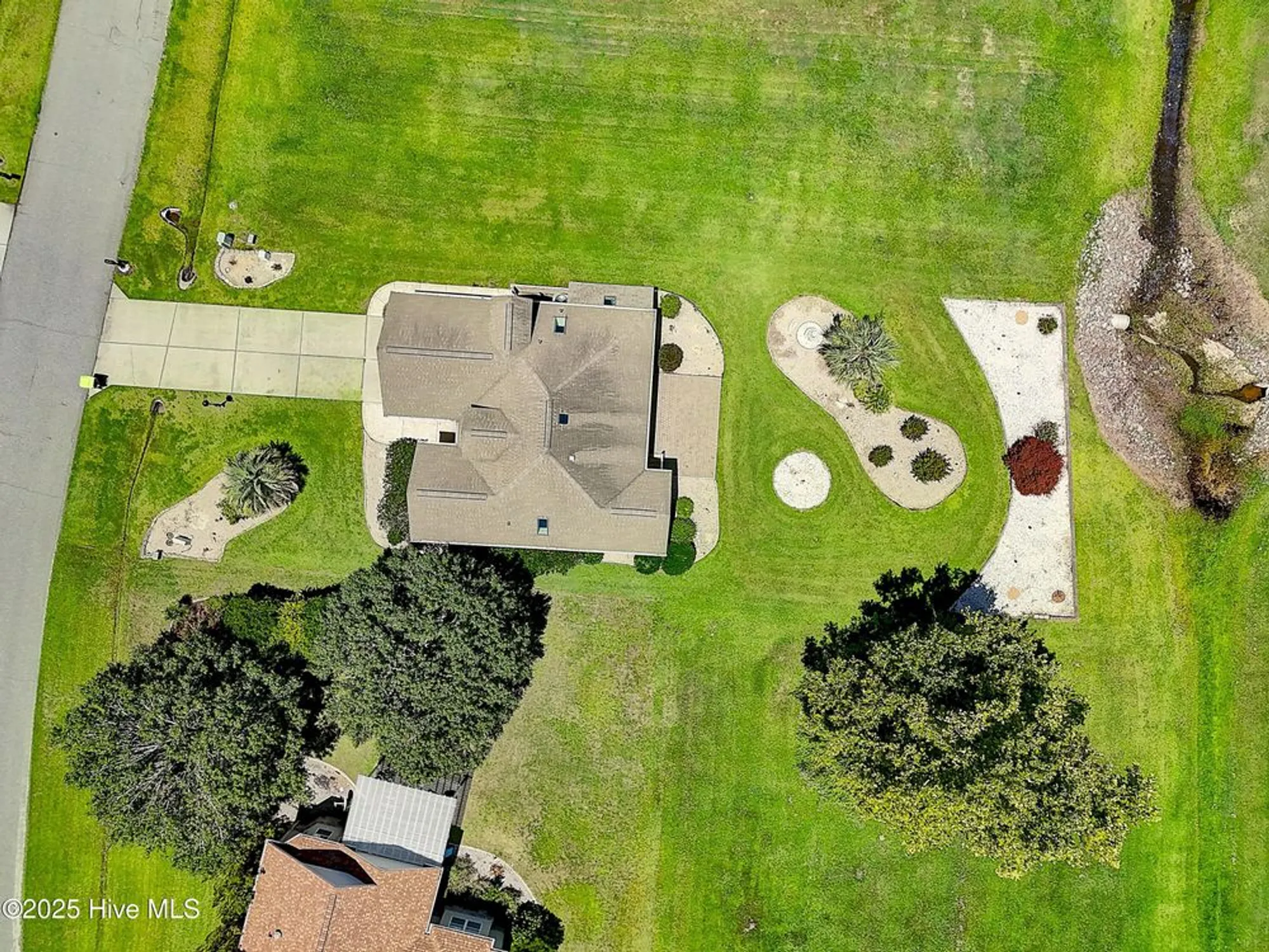 Property Slideshow image 38 of 51 | 186 ravennaside dr, Calabash, NC, 28467