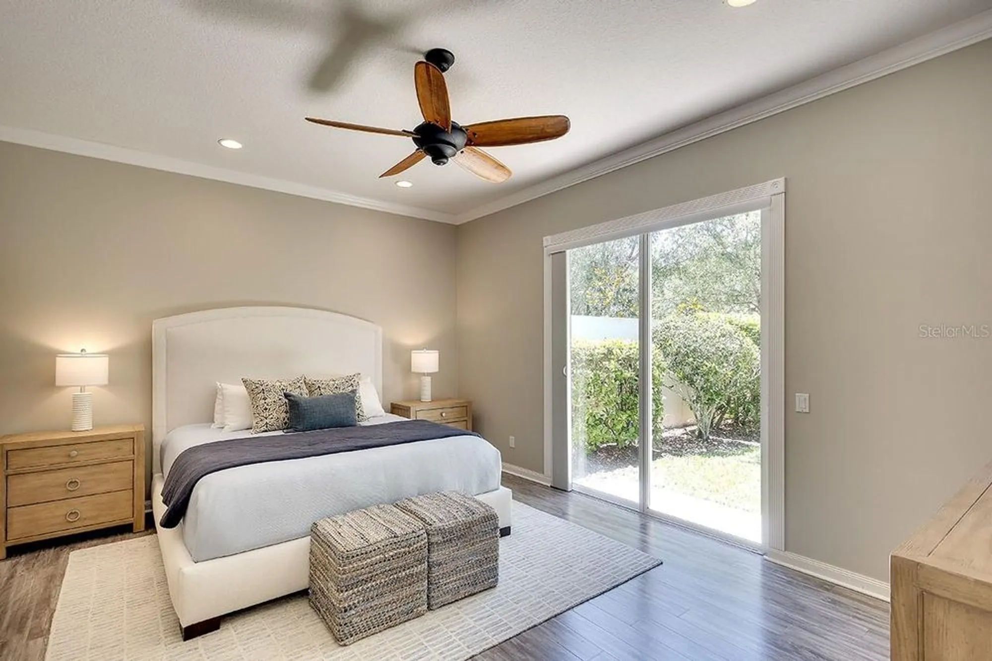 Property Slideshow image 23 of 50 | 5877 ferrara dr, Sarasota, FL, 34238