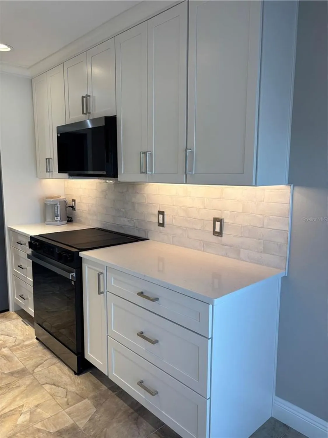 Property Slideshow image 5 of 14 | 457 boca ciega point blvd n, Saint Petersburg, FL, 33708