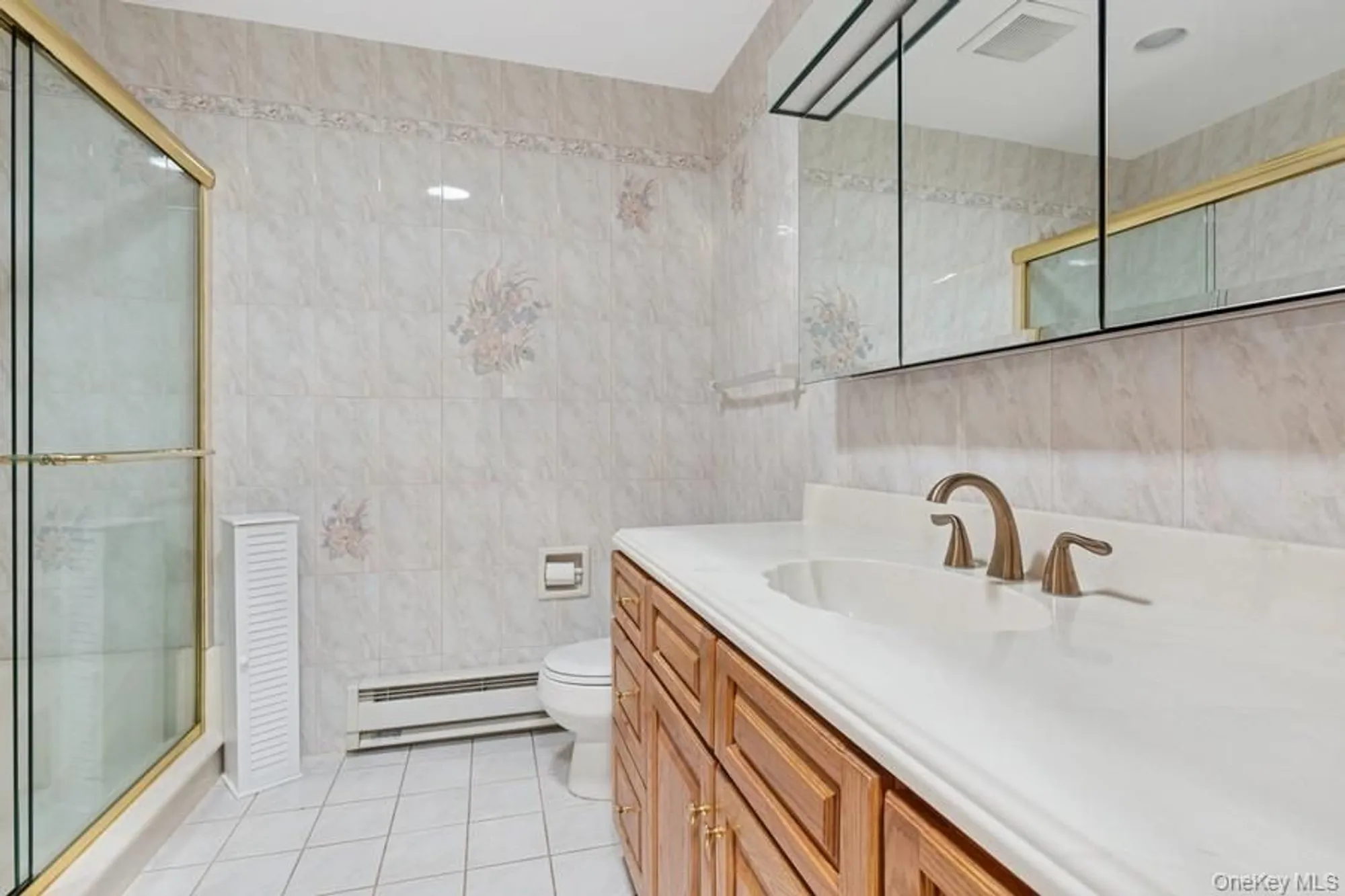 Property Slideshow image 14 of 22 | 96 enfield ct b, Ridge, NY, 11961