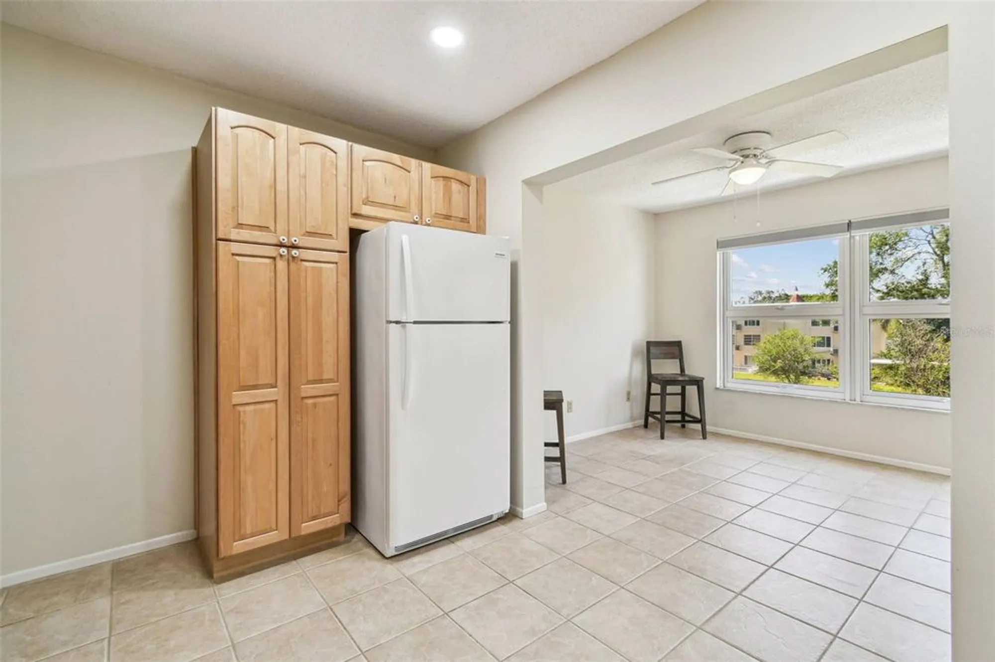 Property Slideshow image 17 of 52 | 2430 florentine way 46, Clearwater, FL, 33763