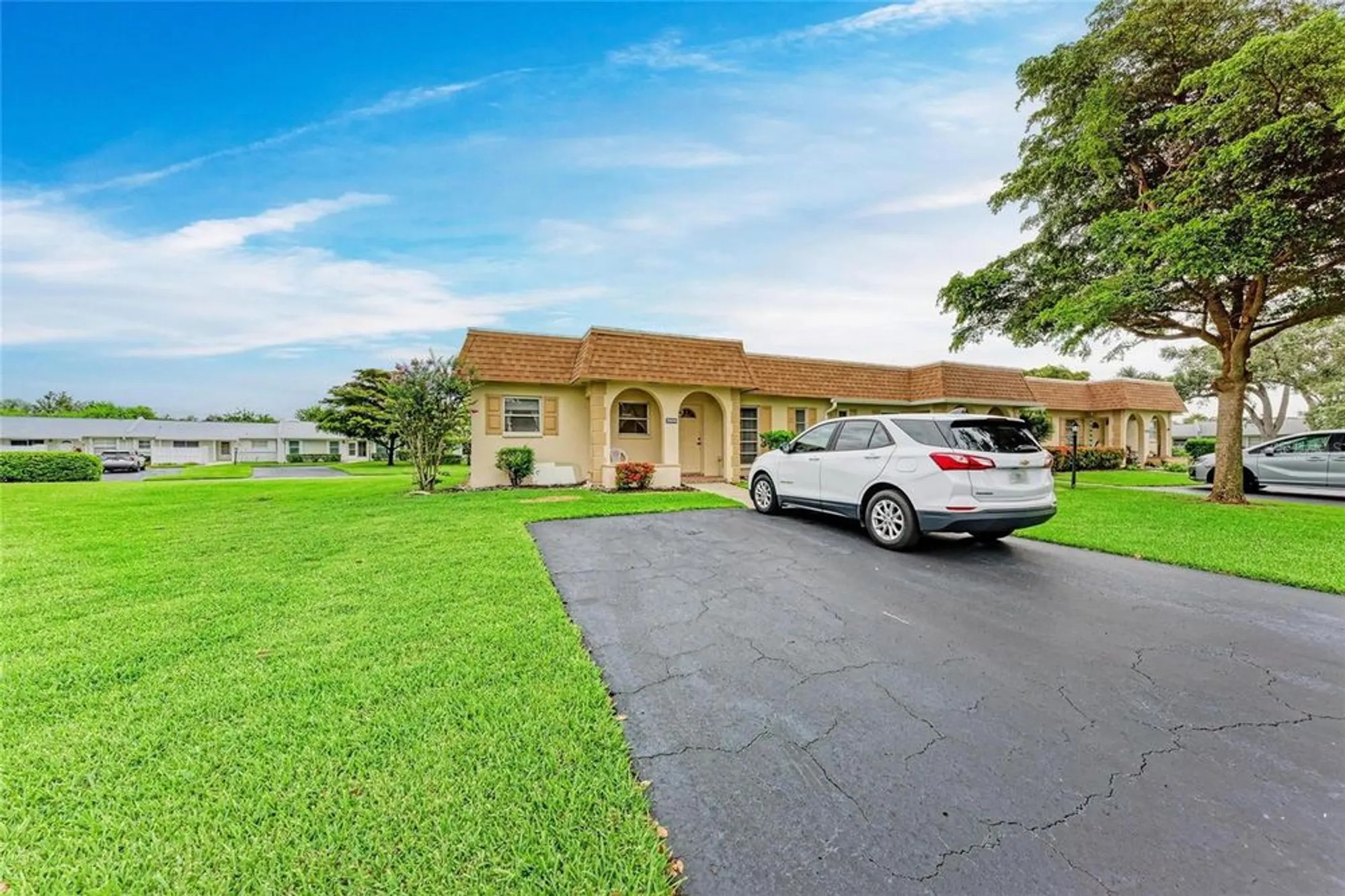 Property Slideshow image 4 of 31 | 3905 34th avenue dr w # 36, Bradenton, FL, 34205