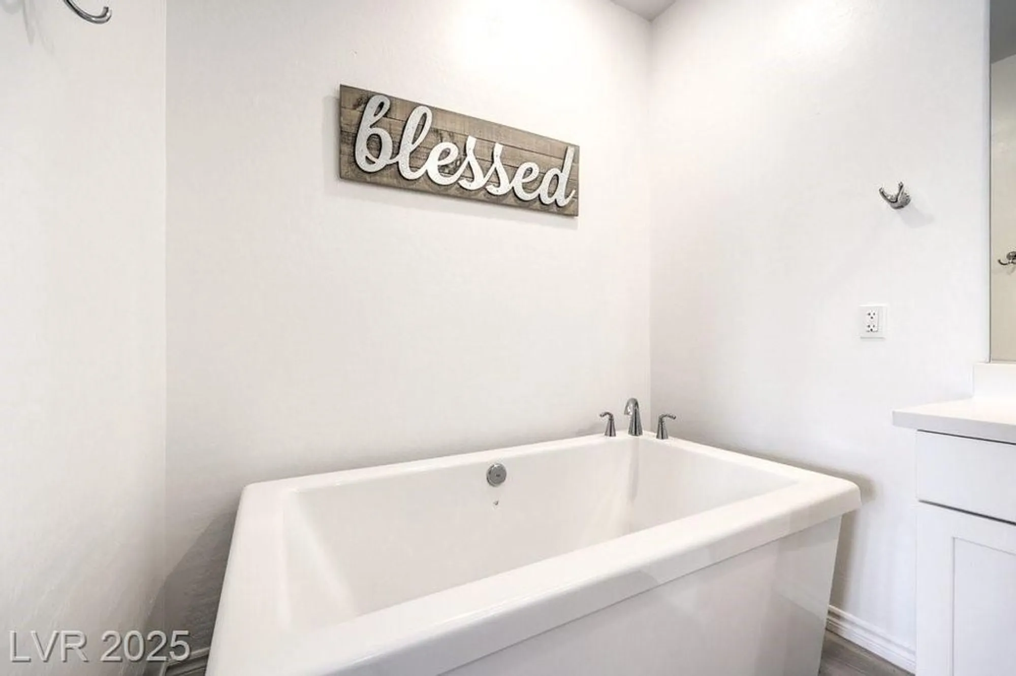 Property Slideshow image 45 of 70 | 2555 hampton rd 10303, Henderson, NV, 89052