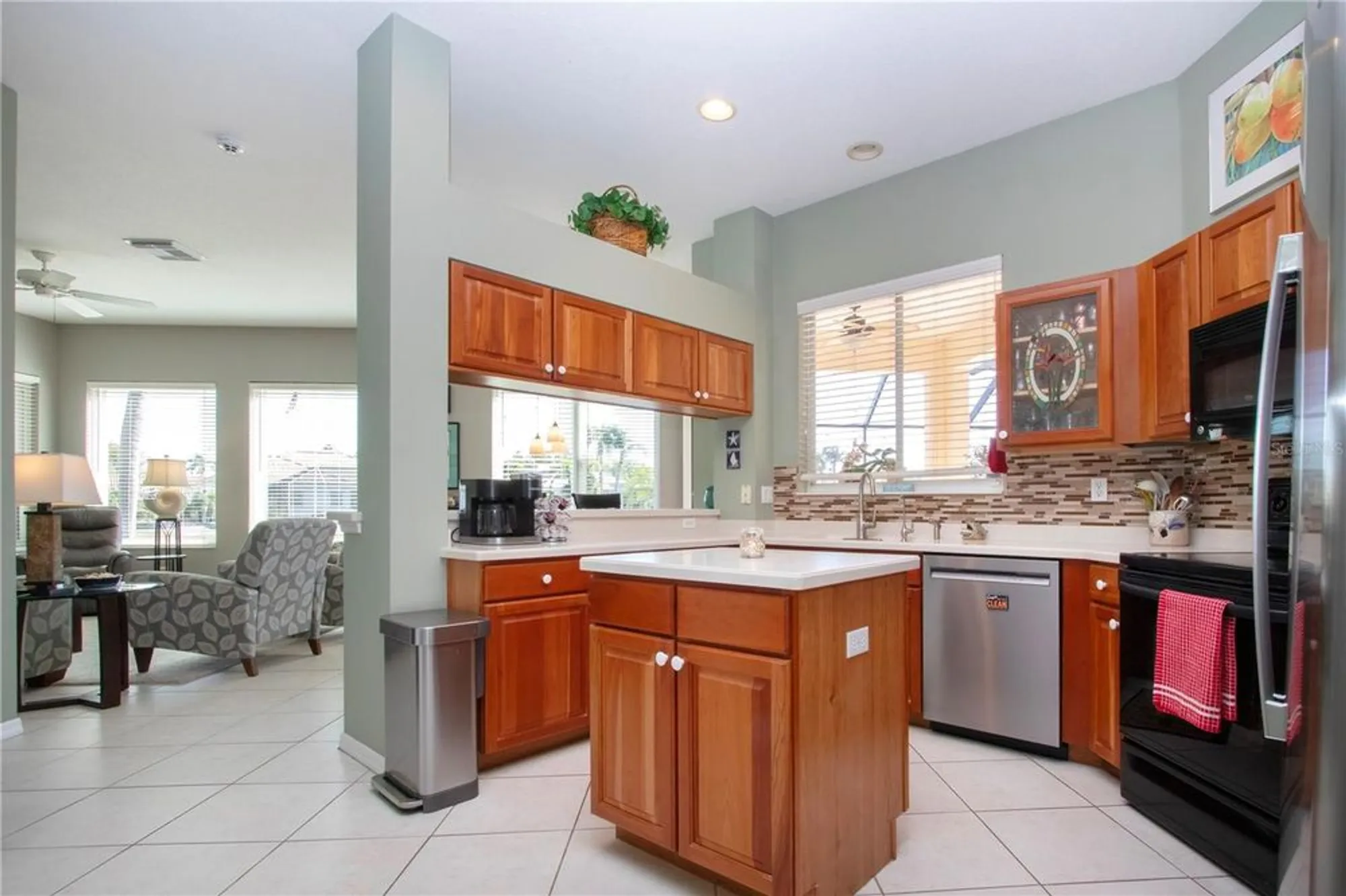 Property Slideshow image 20 of 65 | 1308 crystal greens dr, Sun City Center, FL, 33573