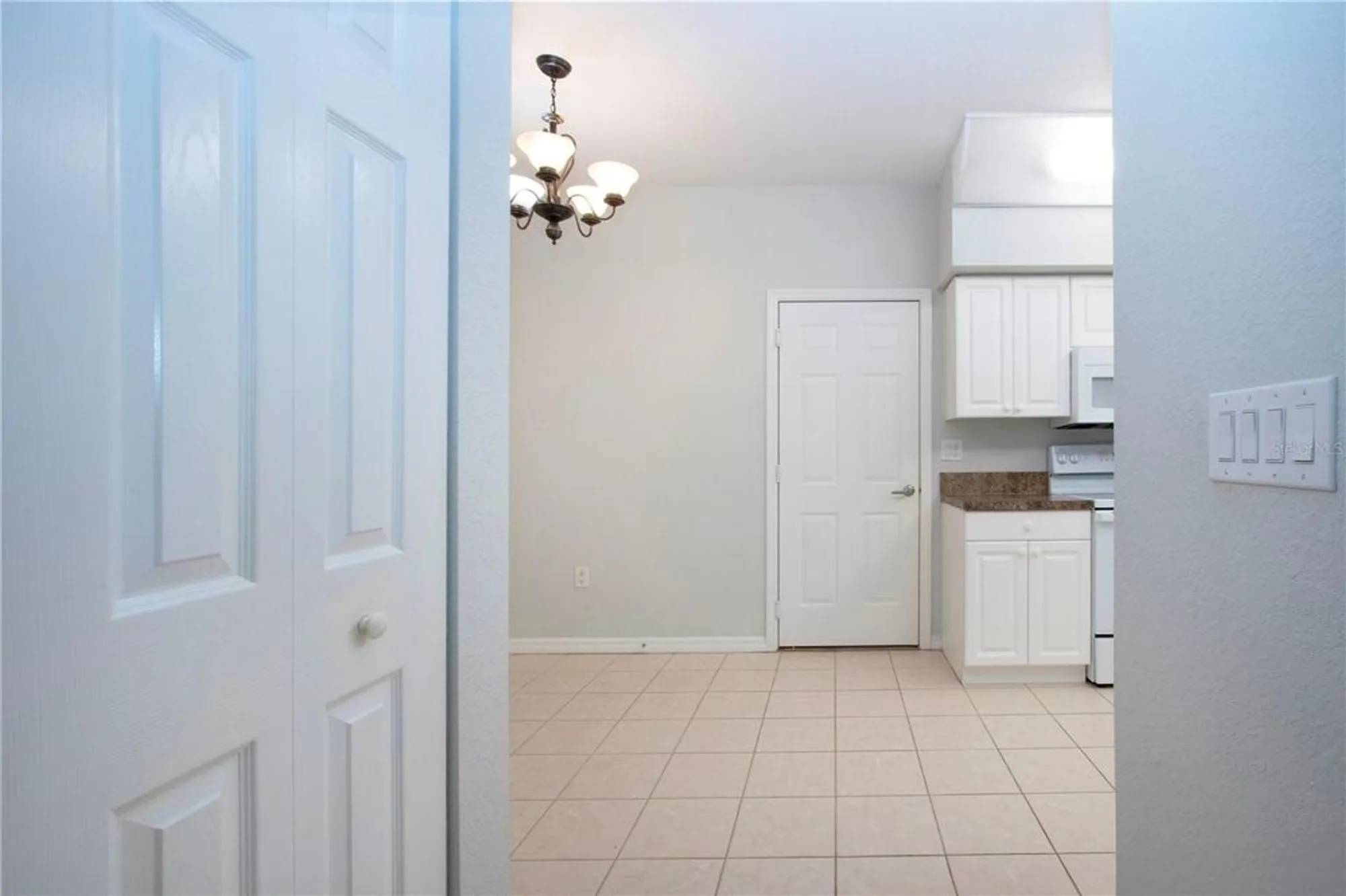 Property Slideshow image 20 of 71 | 6426 bay cedar ln # 101, Bradenton, FL, 34203