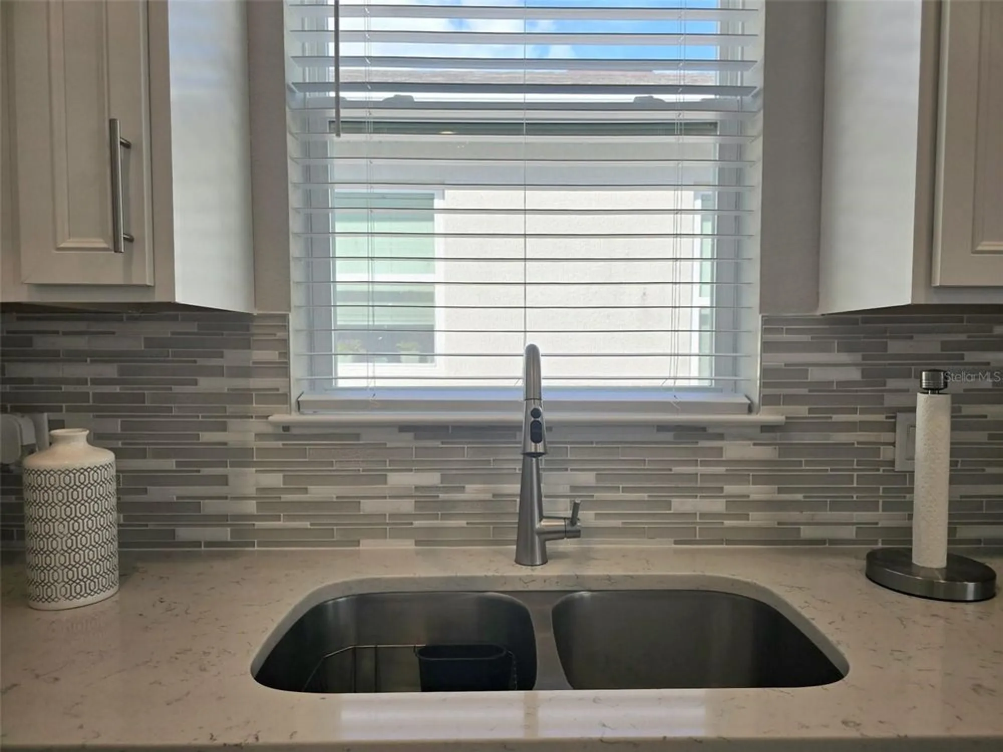 Property Slideshow image 11 of 42 | 1973 spring shower cir, Kissimmee, FL, 34744