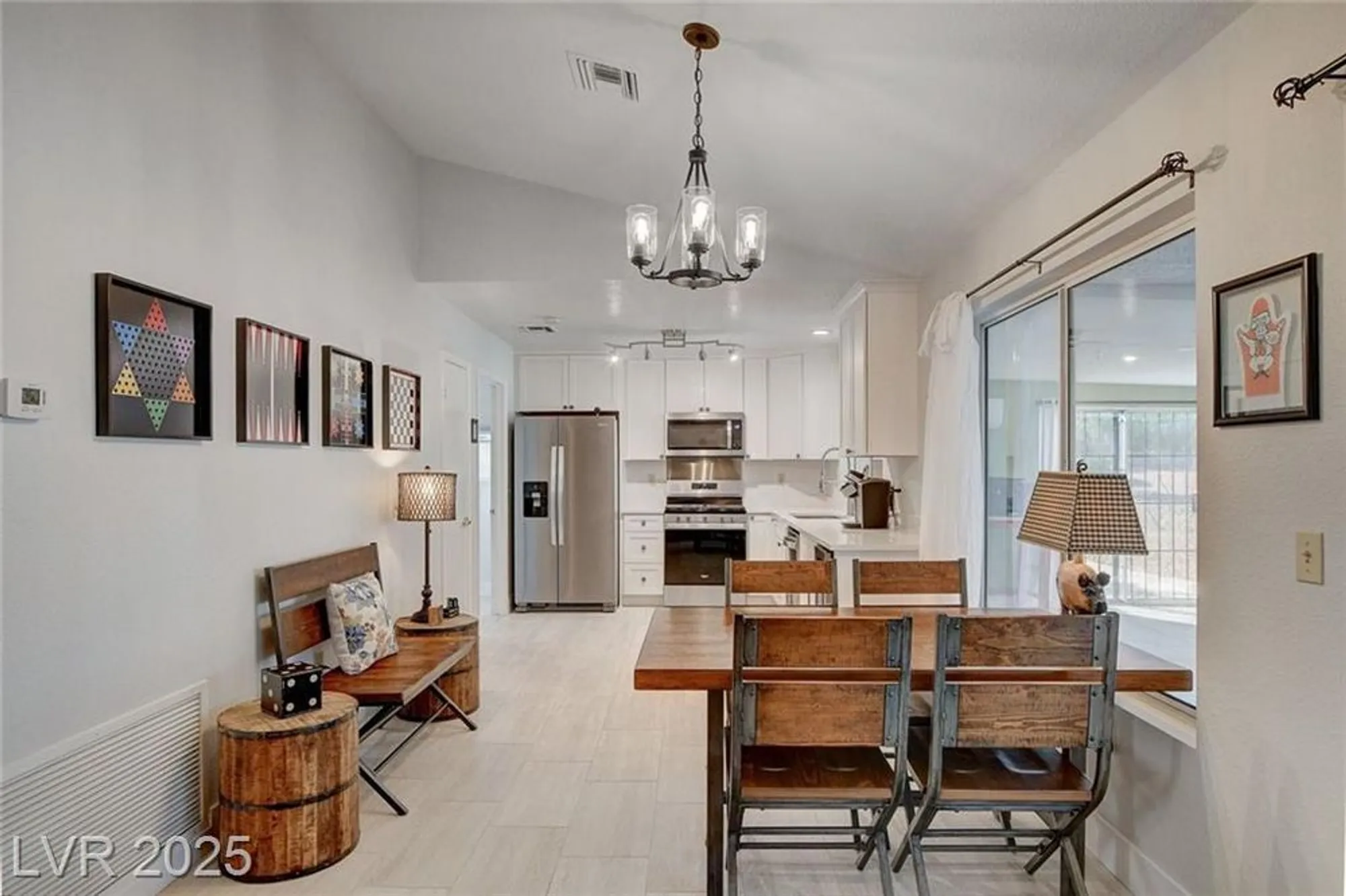 Property Slideshow image 17 of 42 | 9037 grayling dr, Las Vegas, NV, 89134