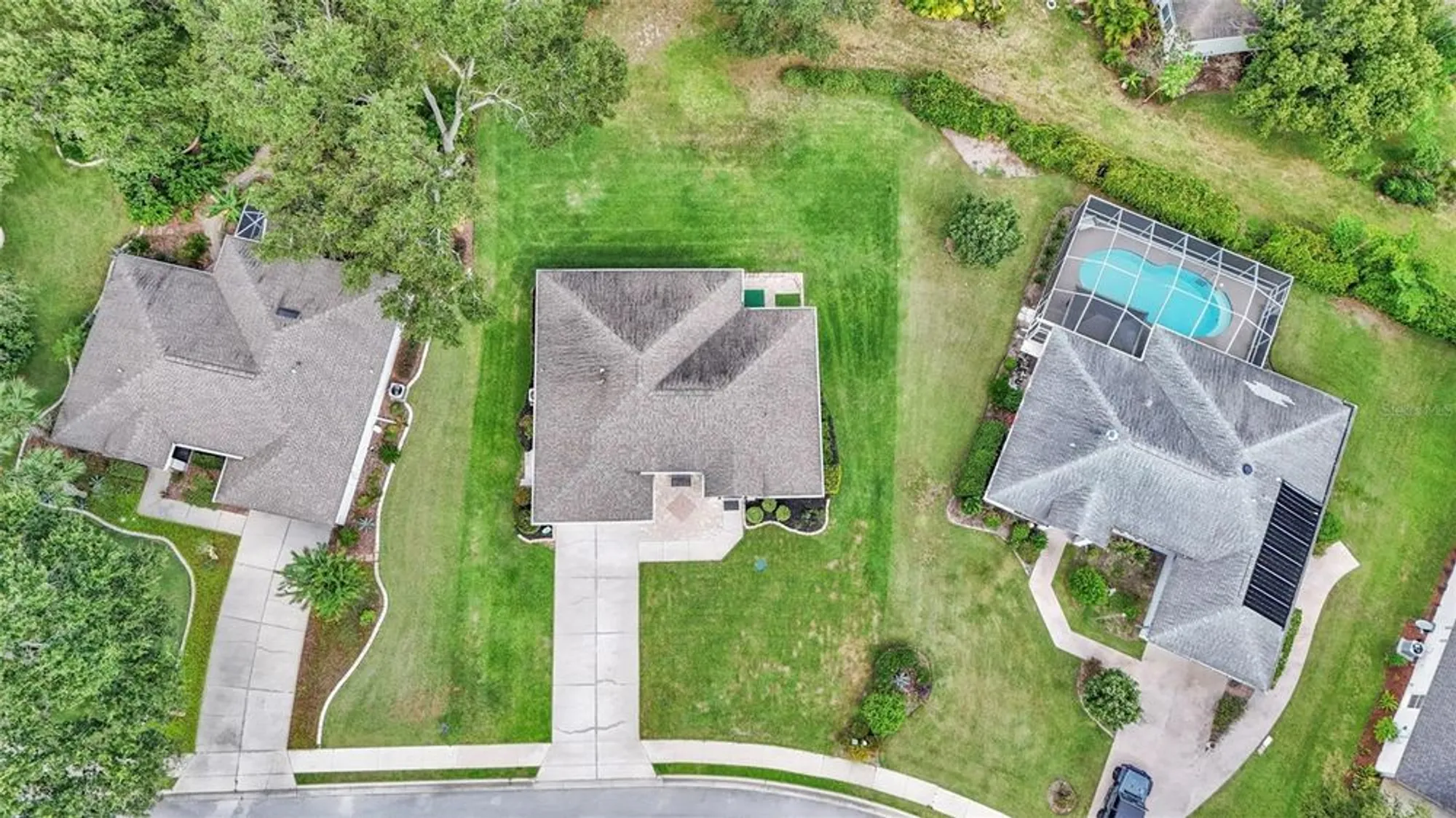 Property Slideshow image 32 of 43 | 5556 grove mnr, Lady Lake, FL, 32159