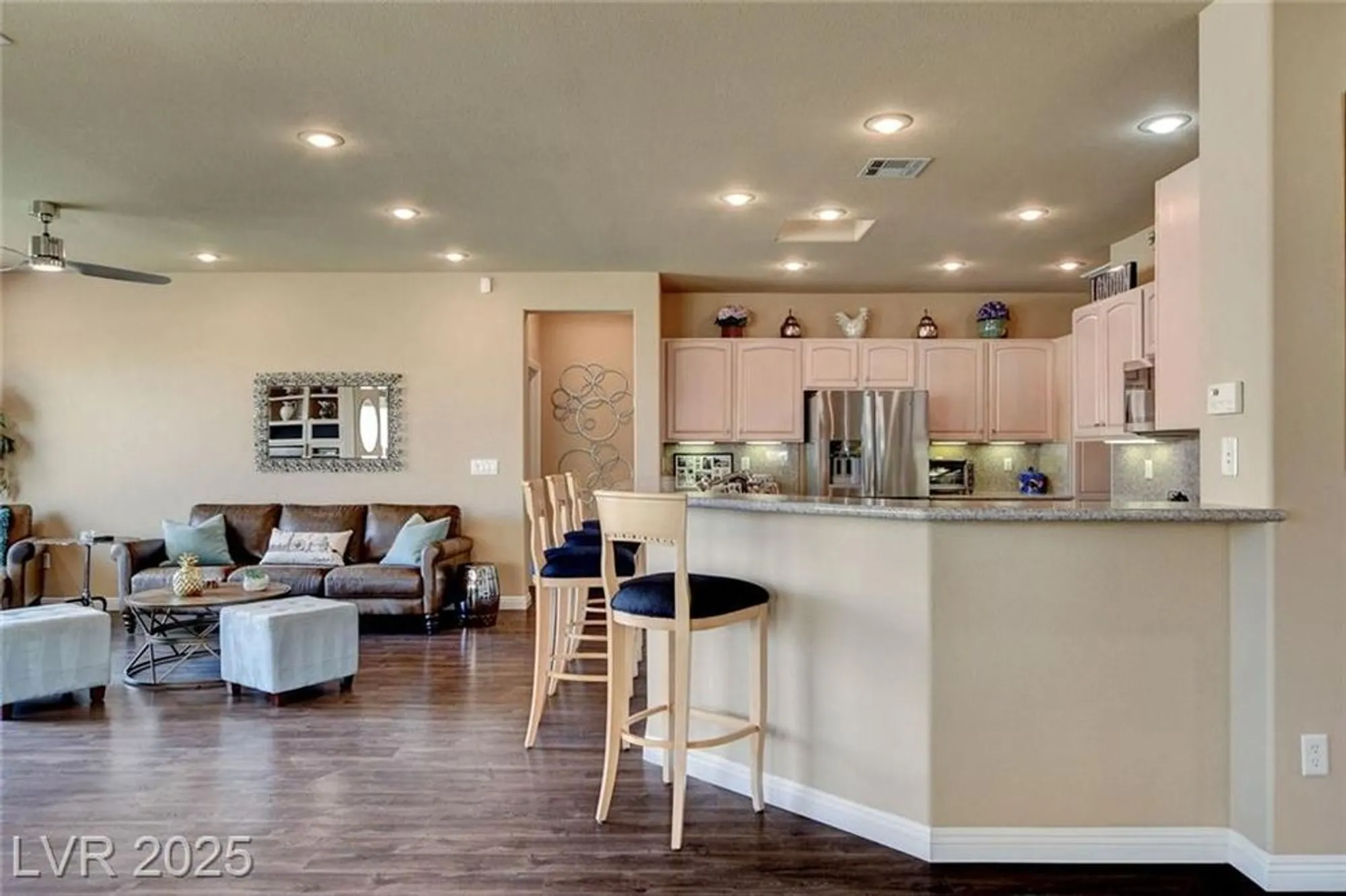 Property Slideshow image 19 of 48 | 4134 riva de tierra ln, Las Vegas, NV, 89135