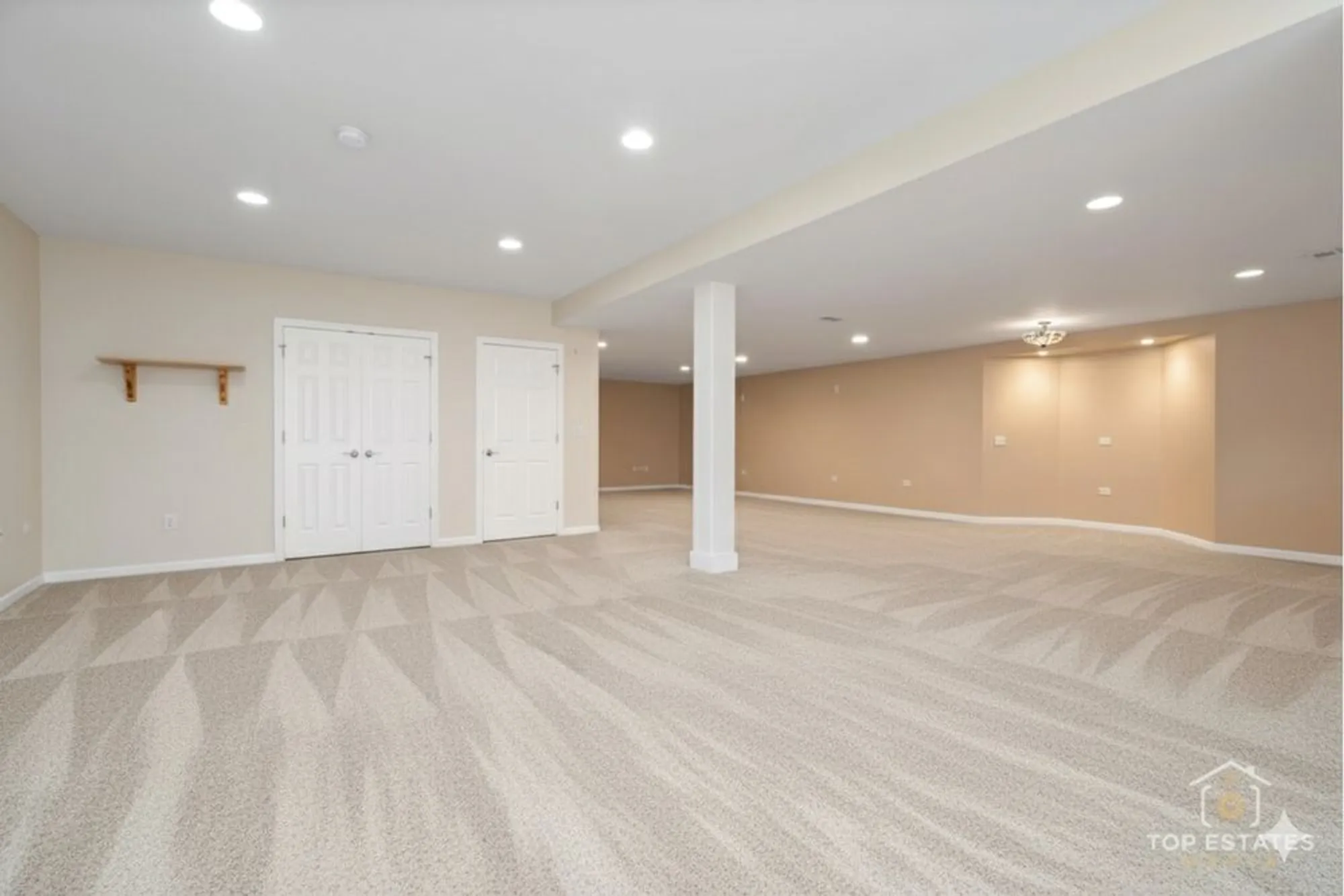 Property Slideshow image 28 of 43 | 1039 riviera dr # 1039, Elgin, IL, 60124