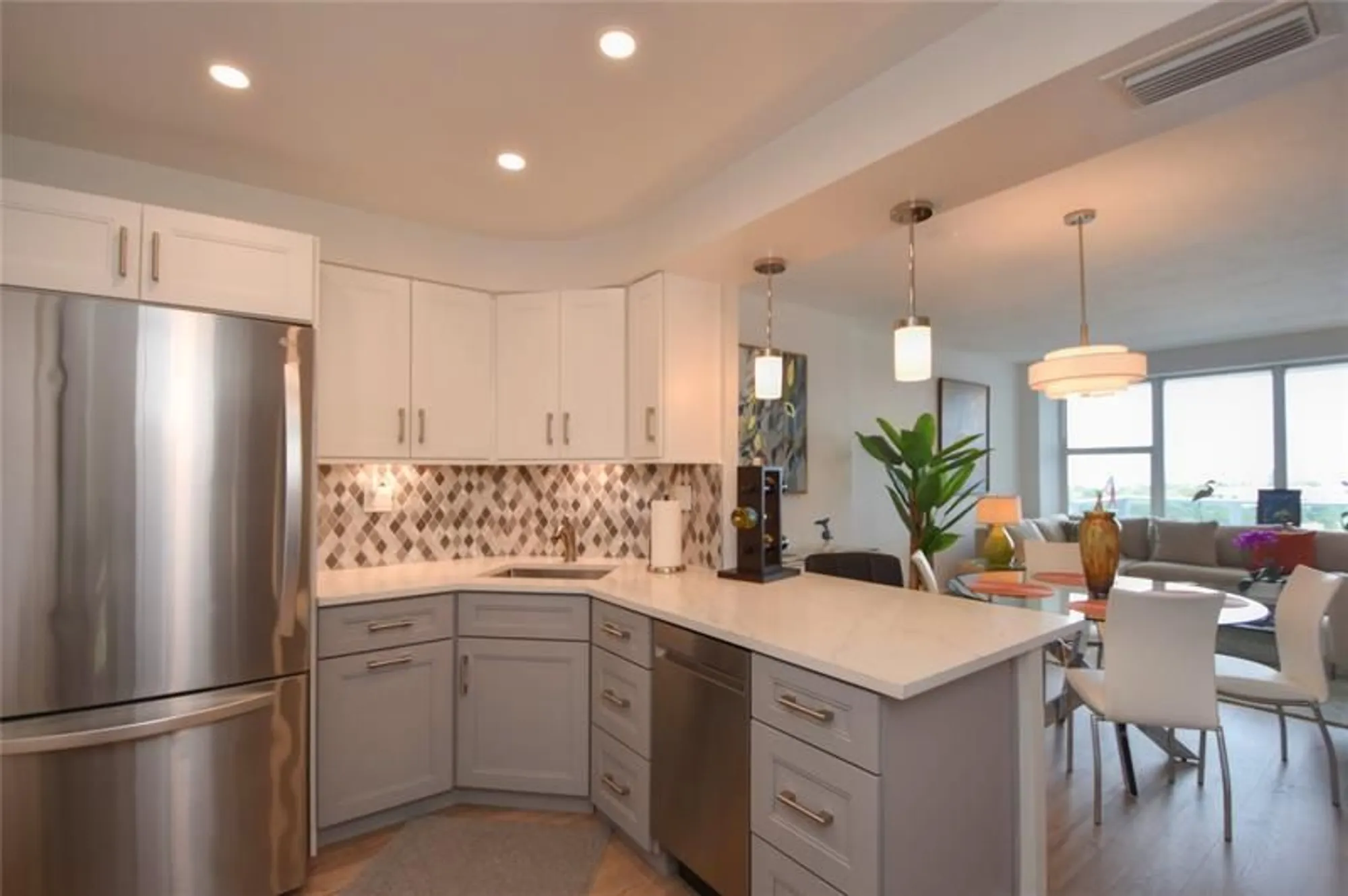 Property Slideshow image 8 of 34 | 3333 ne 34th st 1011, Fort Lauderdale, FL, 33308