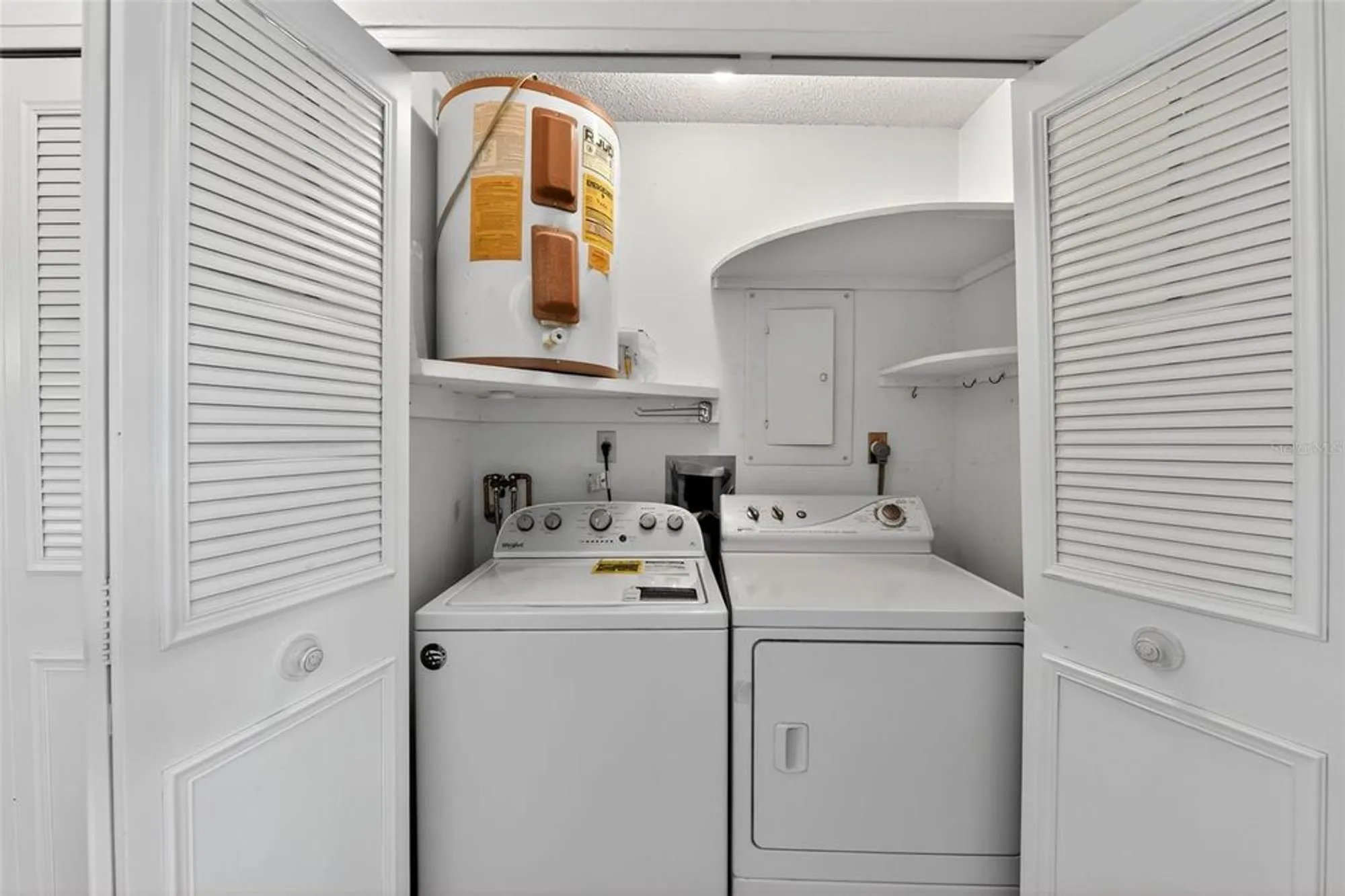 Property Slideshow image 21 of 27 | 2560 golf course dr 507, Sarasota, FL, 34234