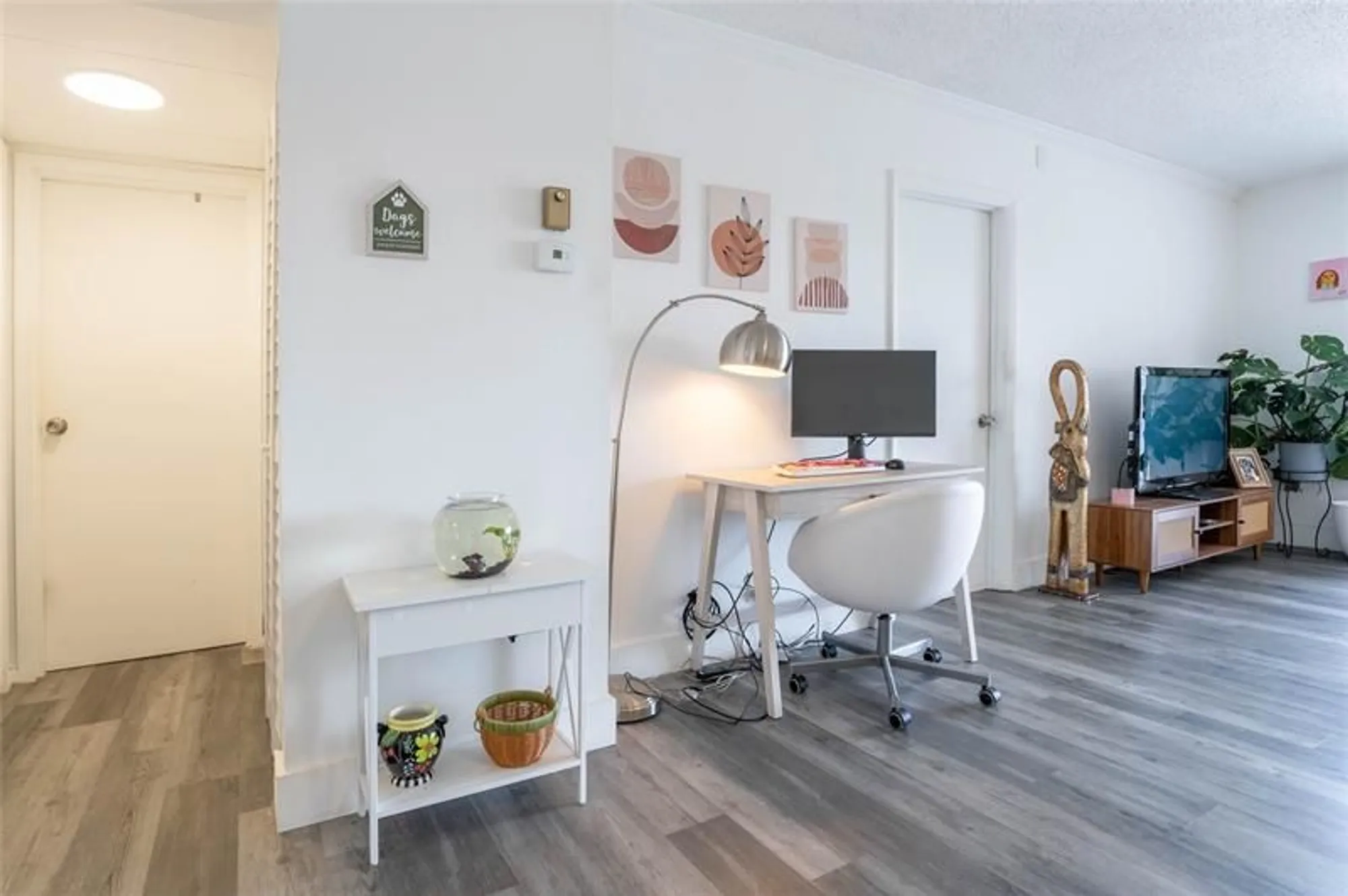 Property Slideshow image 4 of 31 | 1000 country club dr 403, Margate, FL, 33063