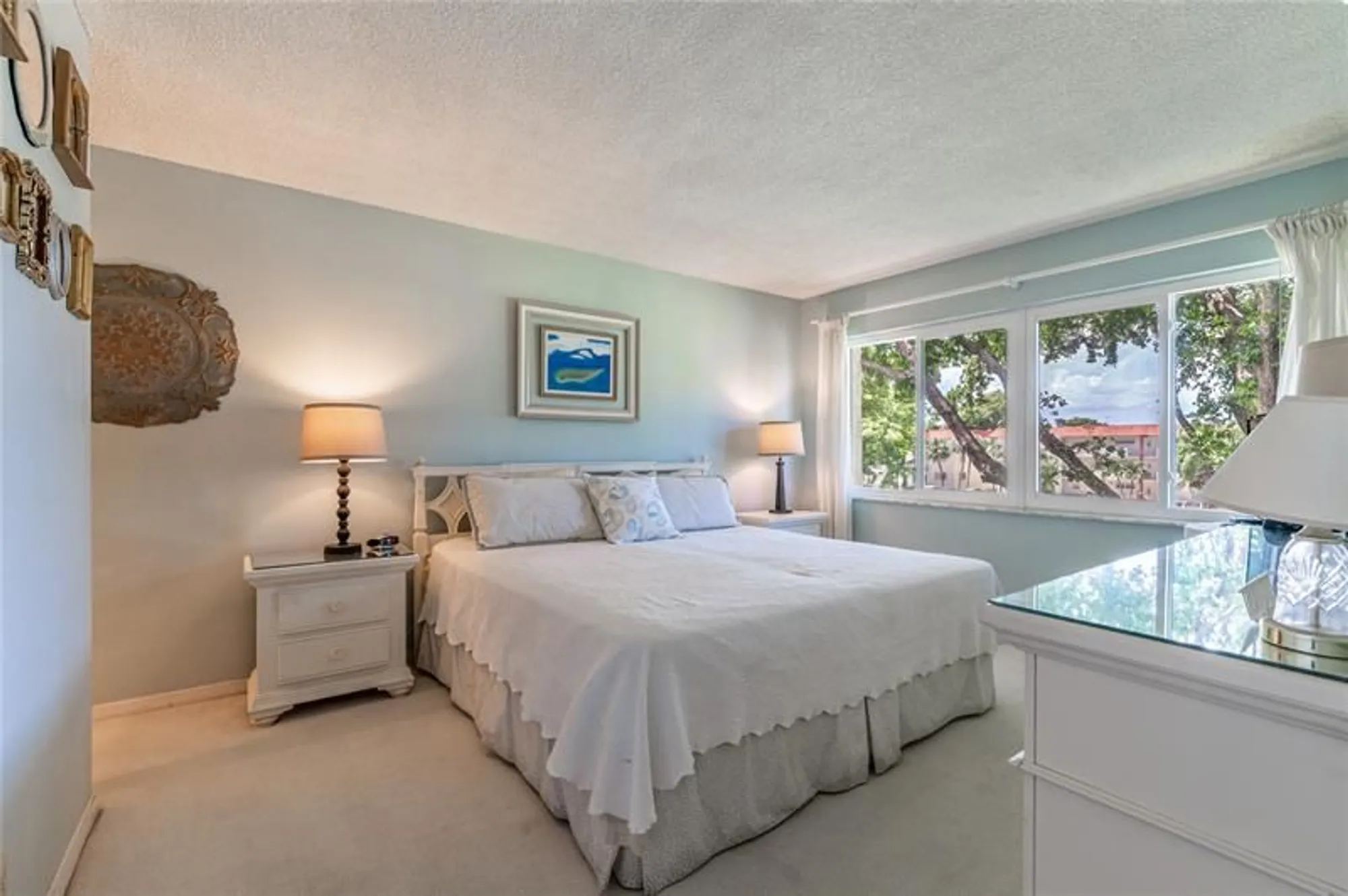 Property Slideshow image 5 of 53 | 671 s hollybrook dr 306, Pembroke Pines, FL, 33025