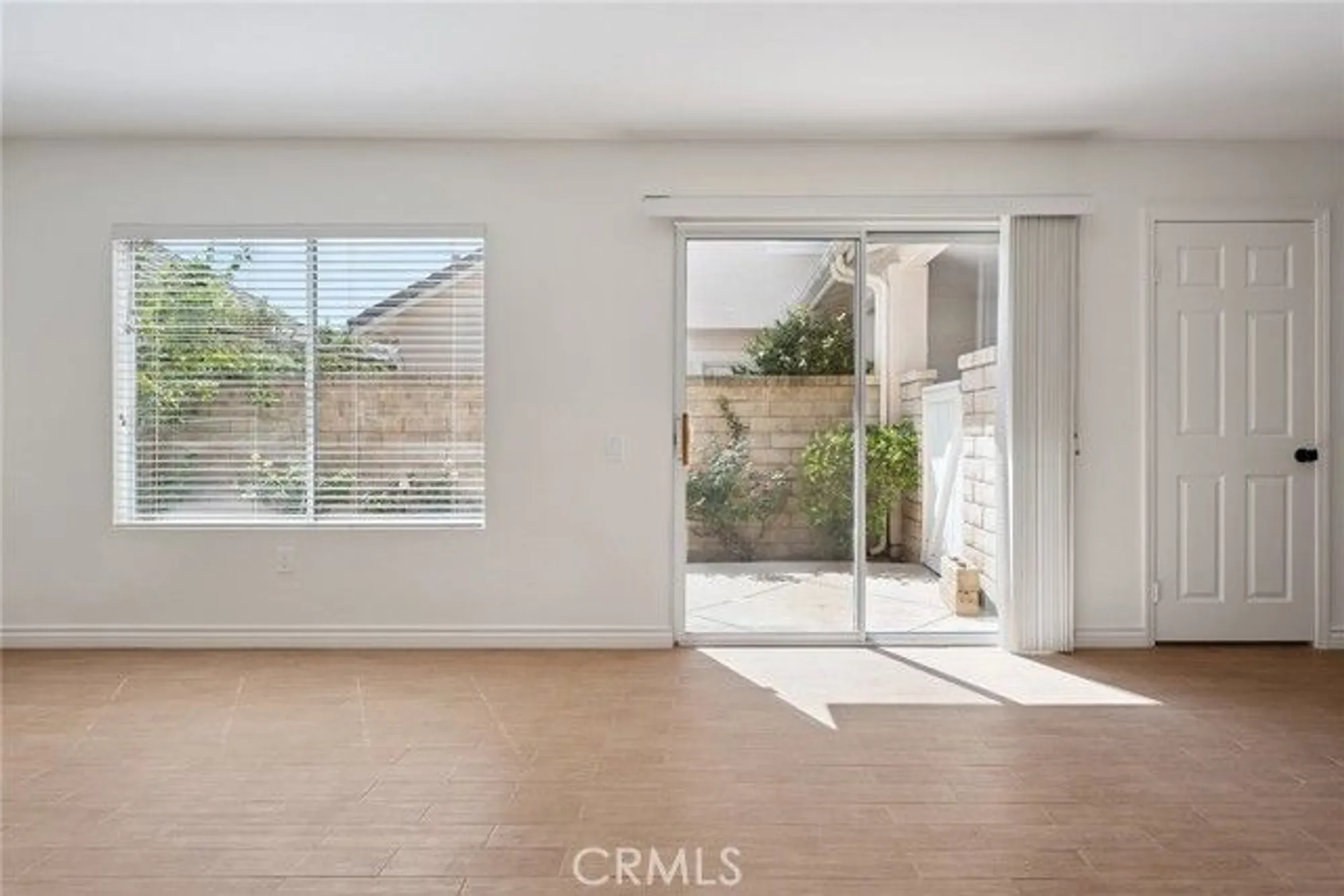 Property Slideshow image 20 of 52 | 2024 tulip ave, Simi Valley, CA, 93063