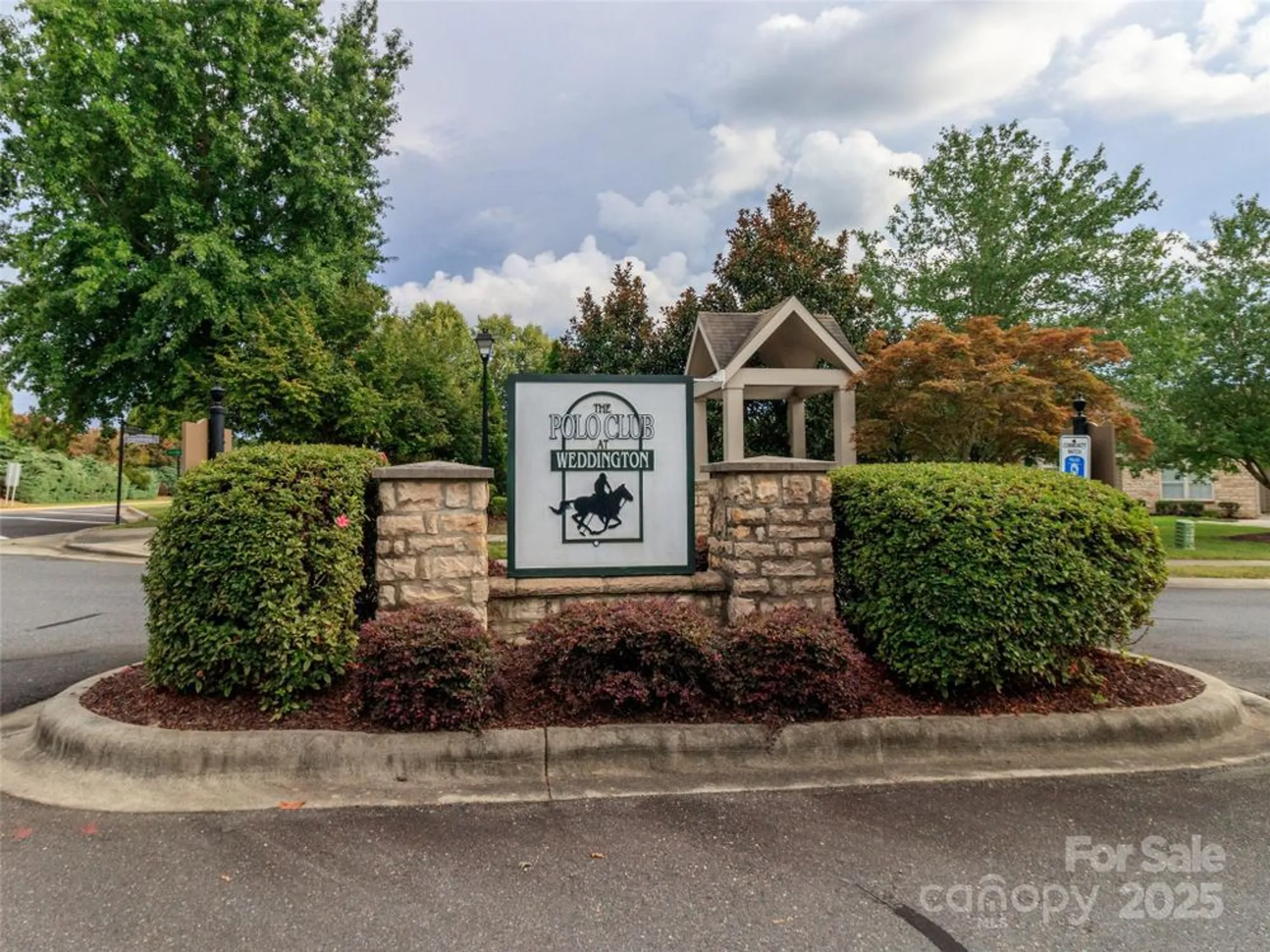 Property Slideshow image 29 of 46 | 4423 parkgate dr, Matthews, NC, 28105