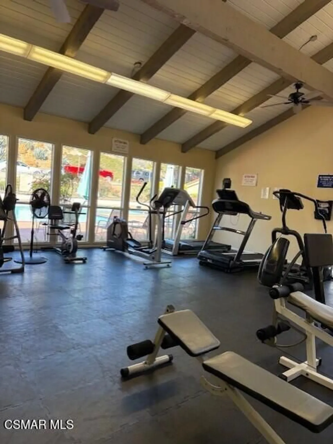 Property Slideshow image 12 of 14 | 286 oakleaf dr 23, Thousand Oaks, CA, 91360