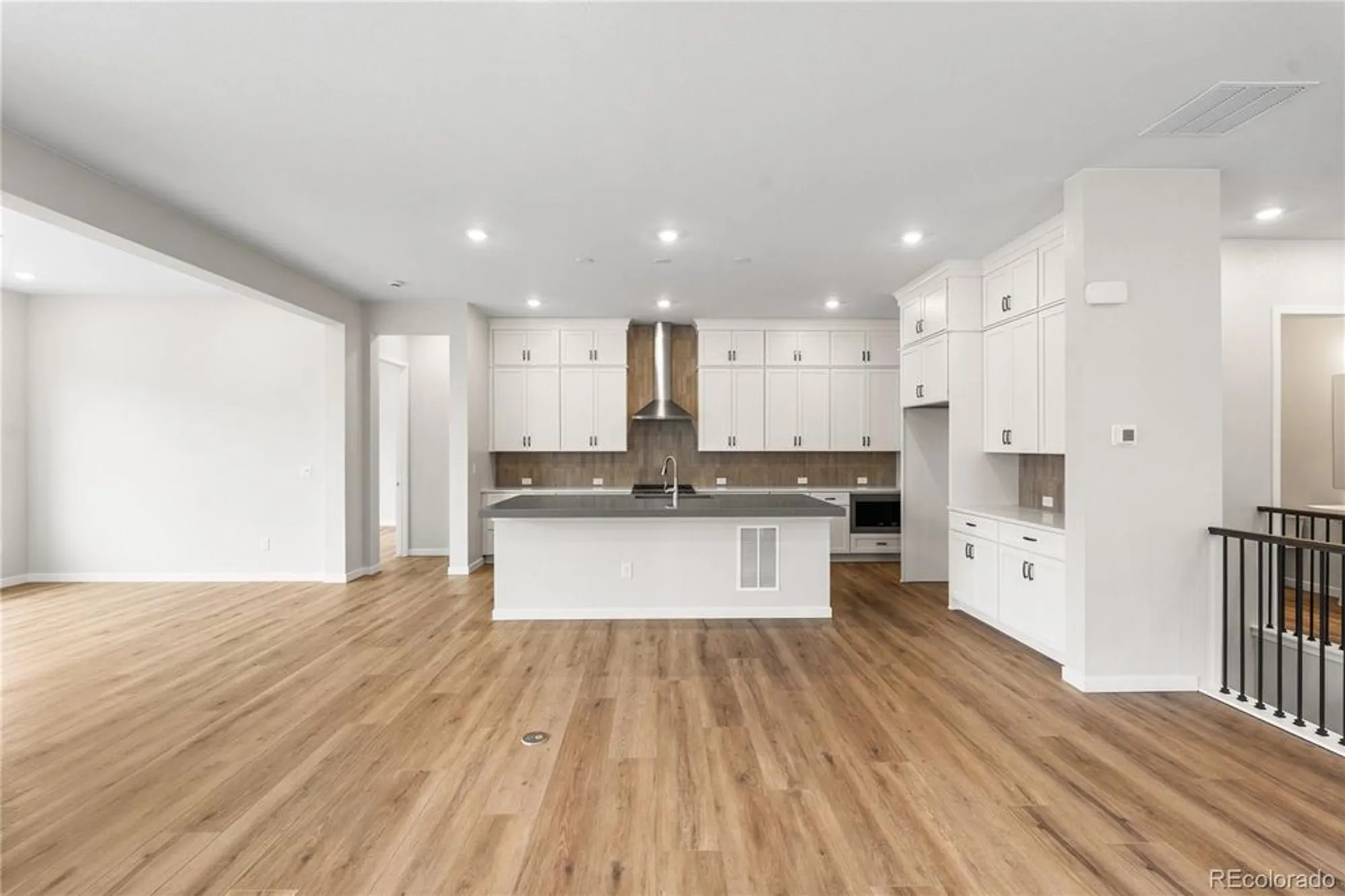 Property Slideshow image 11 of 31 | 11116 stonepath st, Littleton, CO, 80125