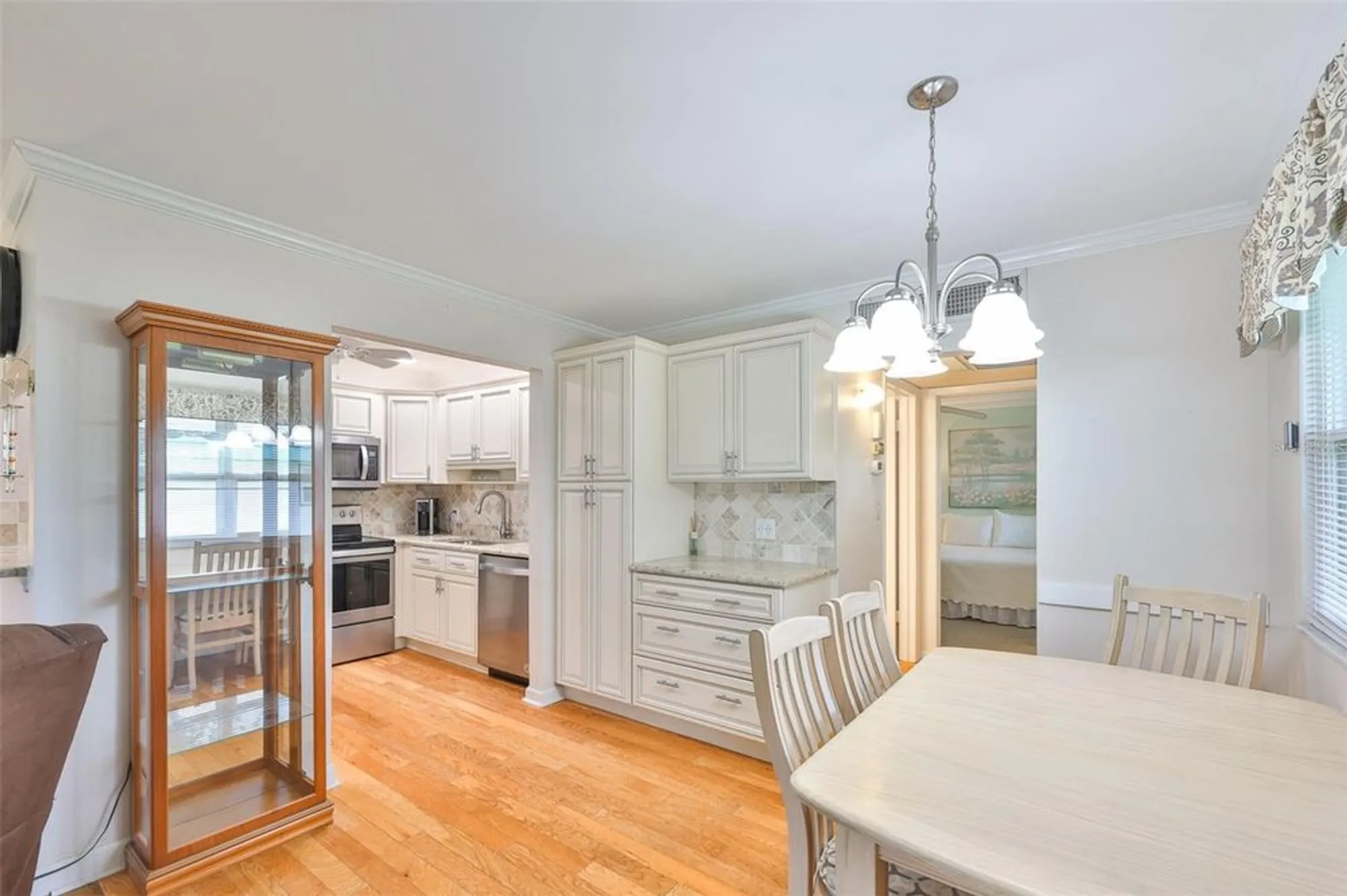 Property Slideshow image 10 of 47 | 205 kings blvd 55, Sun City Center, FL, 33573