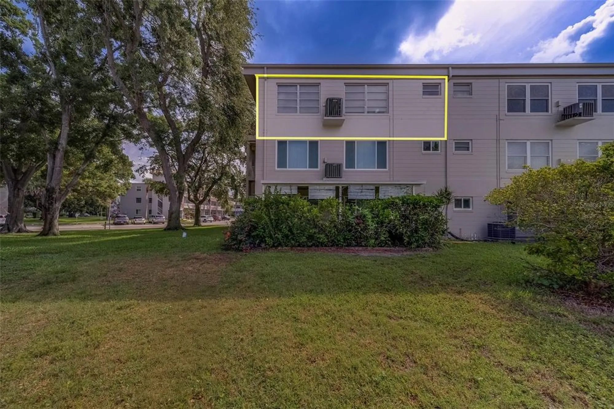 Property Slideshow image 7 of 85 | 2441 persian dr apt 61, Clearwater, FL, 33763