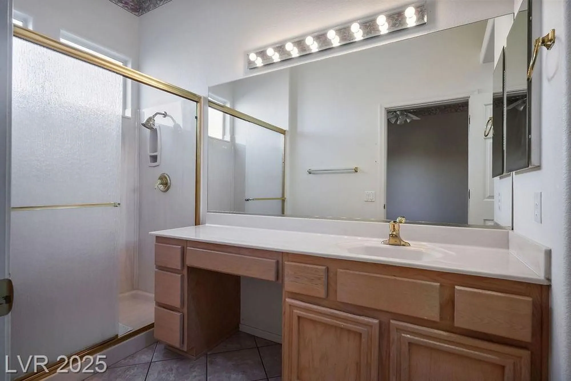 Property Slideshow image 14 of 82 | 10400 sawmill ave, Las Vegas, NV, 89134